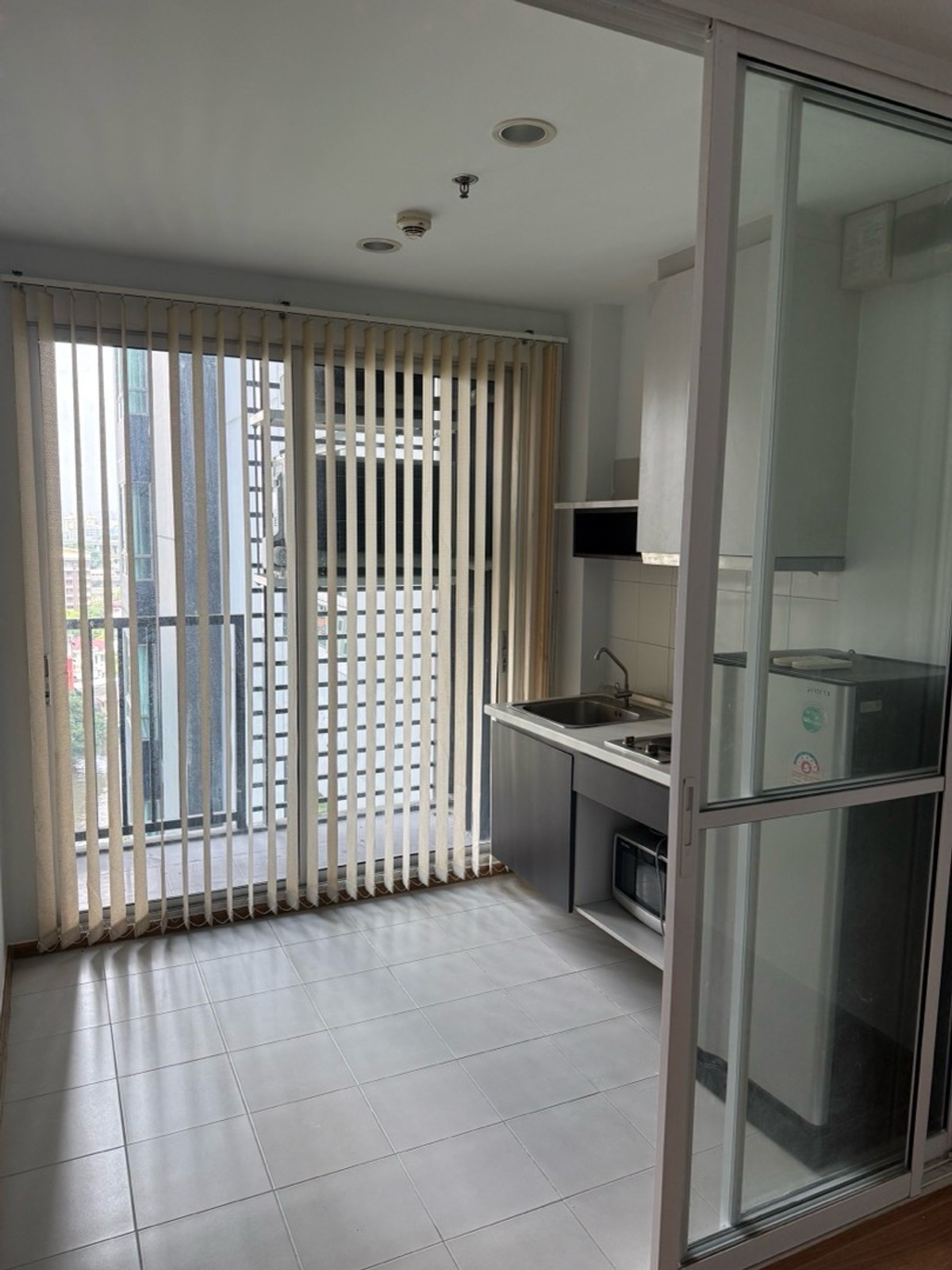 For RentCondoOnnut, Udomsuk : the base sukhumvit77 for rent ready to move