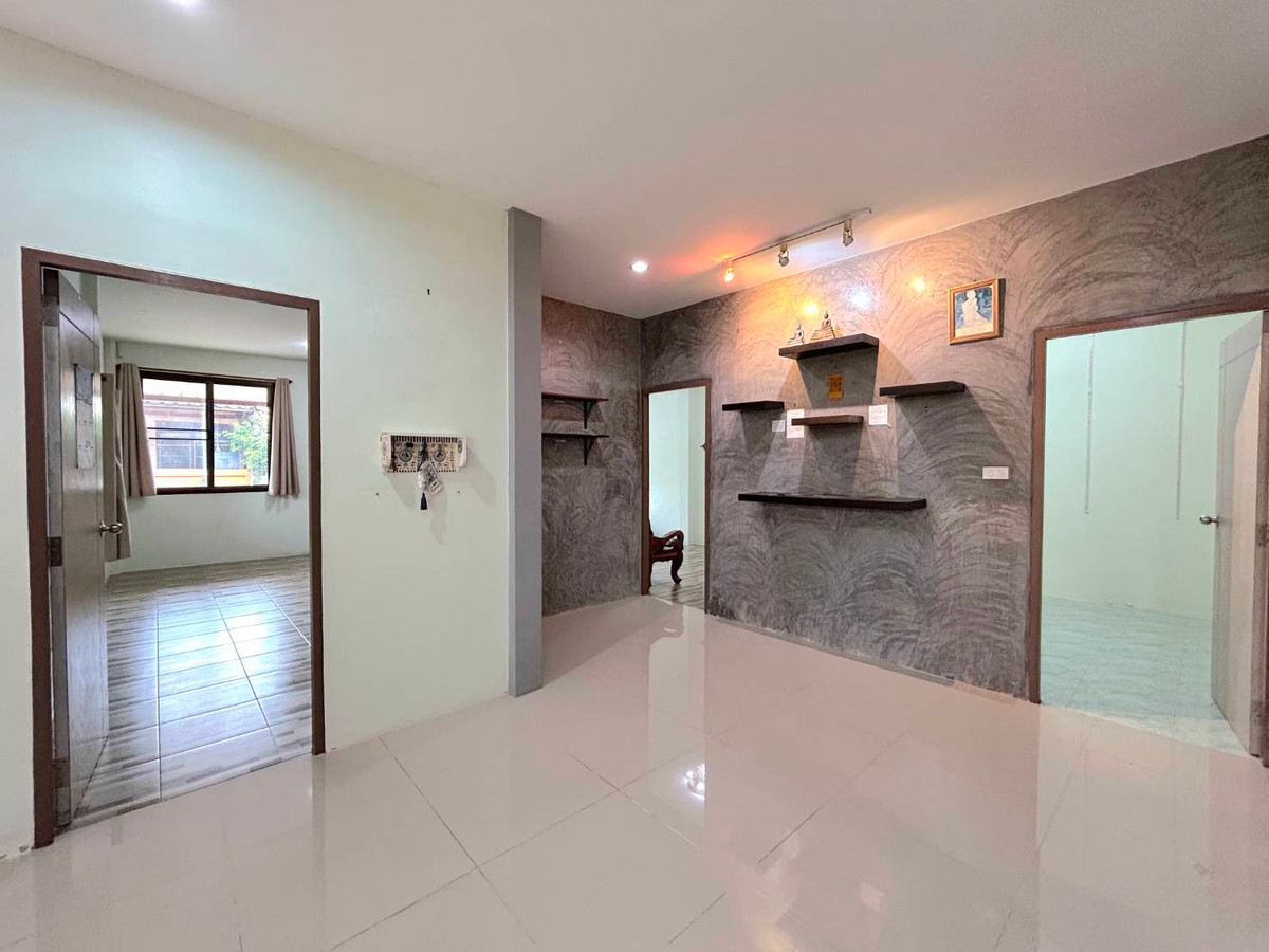 ขายทาวน์โฮมวิภาวดี ดอนเมือง หลักสี่ : ทาวน์เฮ้าส์หลังมุม ชั้นเดียว 2 คูหา บูรพาวิลล่า 7 ดอนเมือง ซอยเวฬุวนาราม 15