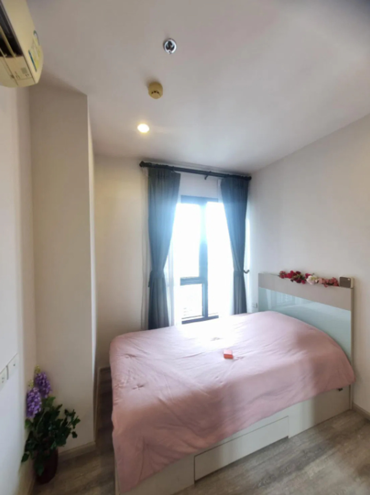 ขายคอนโดอารีย์ อนุสาวรีย์ : Centric Aree Station 56 sq.m. Please add LINE ID @806qphgn o8415o5483