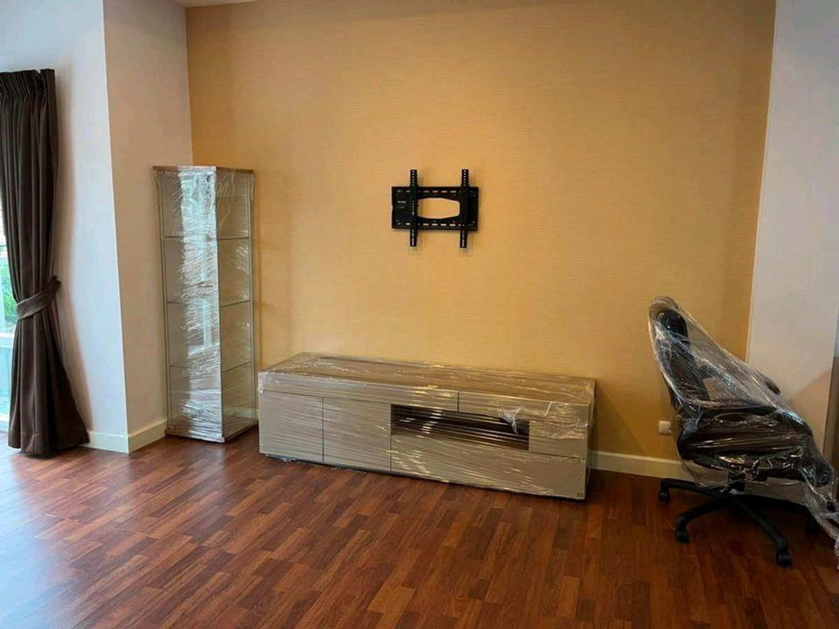 For RentTownhomeThaphra, Talat Phlu, Wutthakat : For rent: 3-story townhome Fully furnished, near BTS Bang WaUrban Sathorn Village