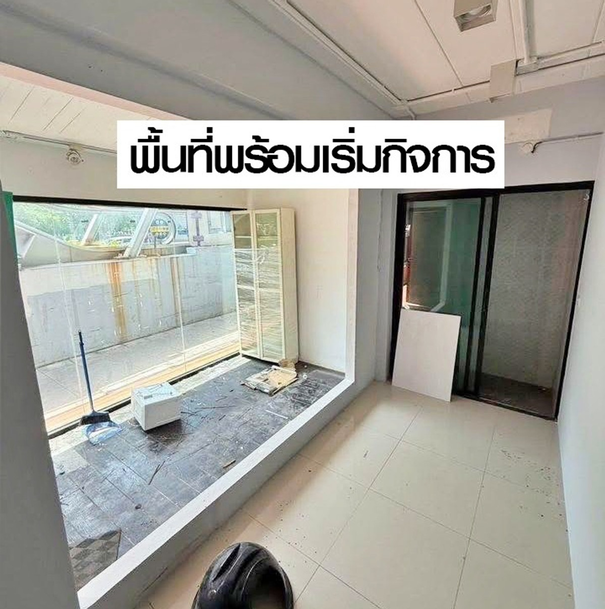 ให้เช่าร้านค้า/ตลาดนัดวงเวียนใหญ่ เจริญนคร : ปล่อยเช่า Glass house ติดทางขึ้นรถไฟฟ้าBTS วงเวียนใหญ่ ย่านใจกลางเมือง มีคนสัญจรตลอดเวลา