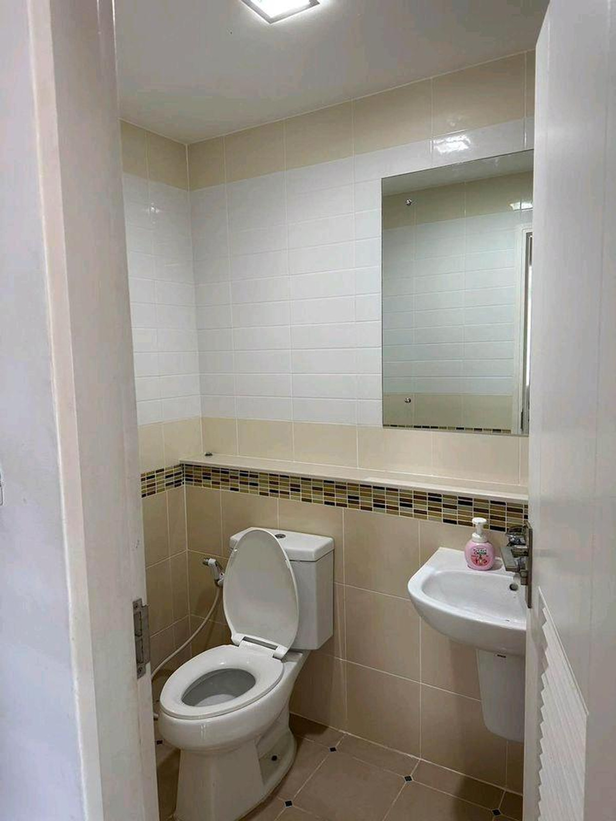 For RentTownhomeThaphra, Talat Phlu, Wutthakat : For rent: 3-story townhome Fully furnished, near BTS Bang WaUrban Sathorn Village