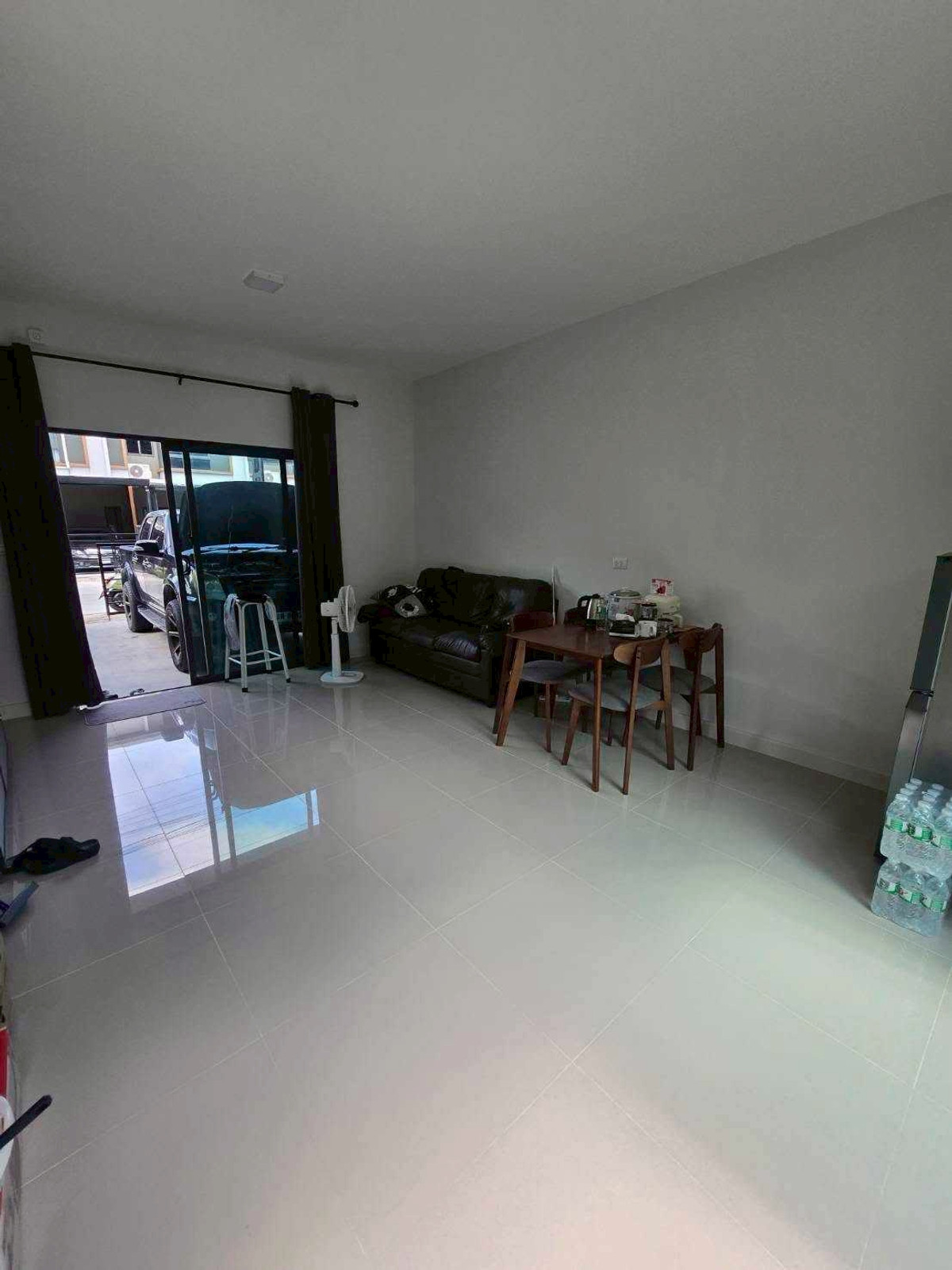 ให้เช่าทาวน์โฮมปทุมธานี รังสิต ธรรมศาสตร์ : ME2500085 บ้านสวยเฟอร์ครบอยู่ได้เลย พลีโน่ ทาวน์ ลำลูกกา - คลอง 3