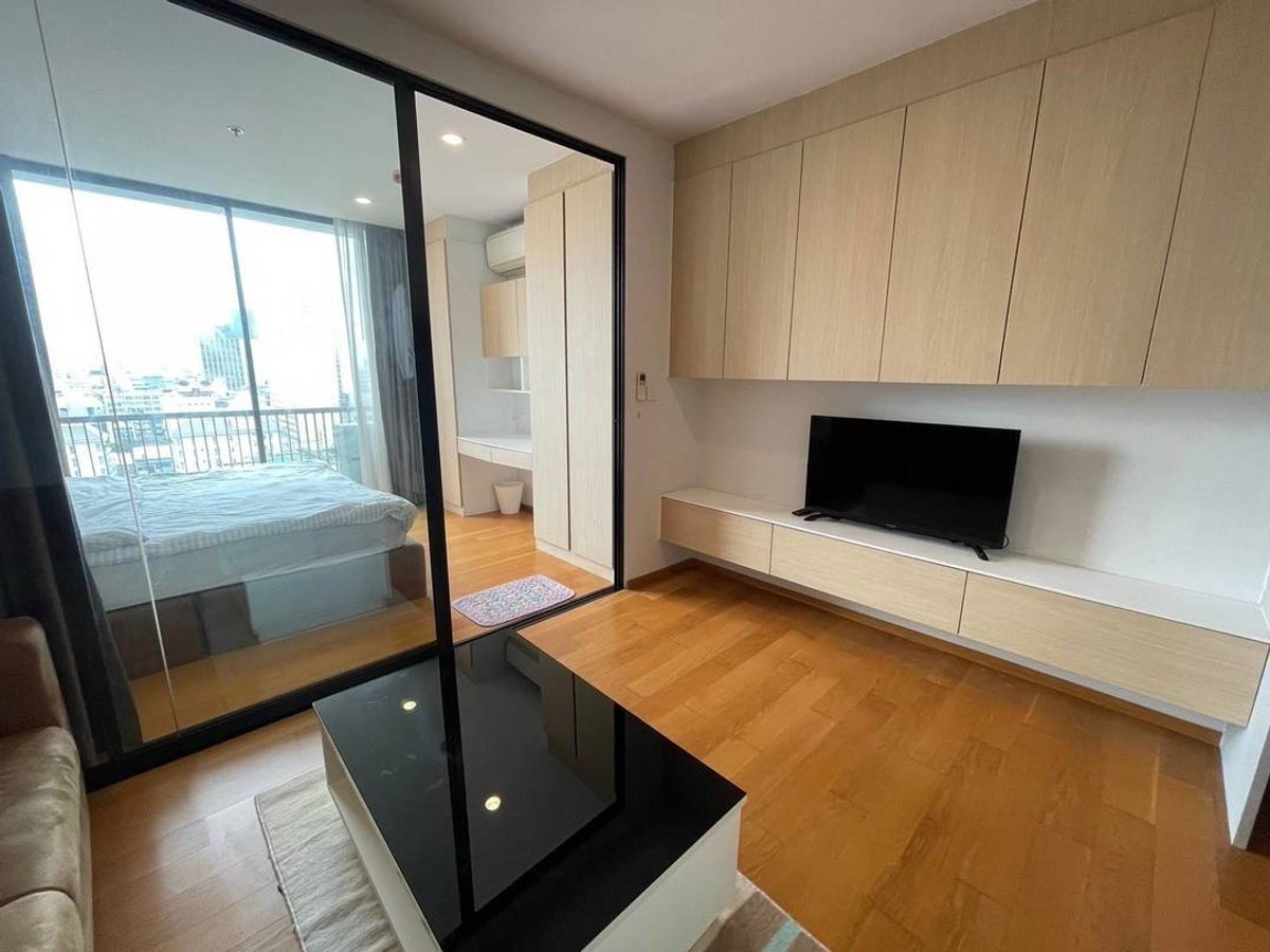 ให้เช่าคอนโดสาทร นราธิวาส : Noble Revo Silom  Silom–Sathorn CBD BTS Surasak Central Silom Complex @bhumdevelopment