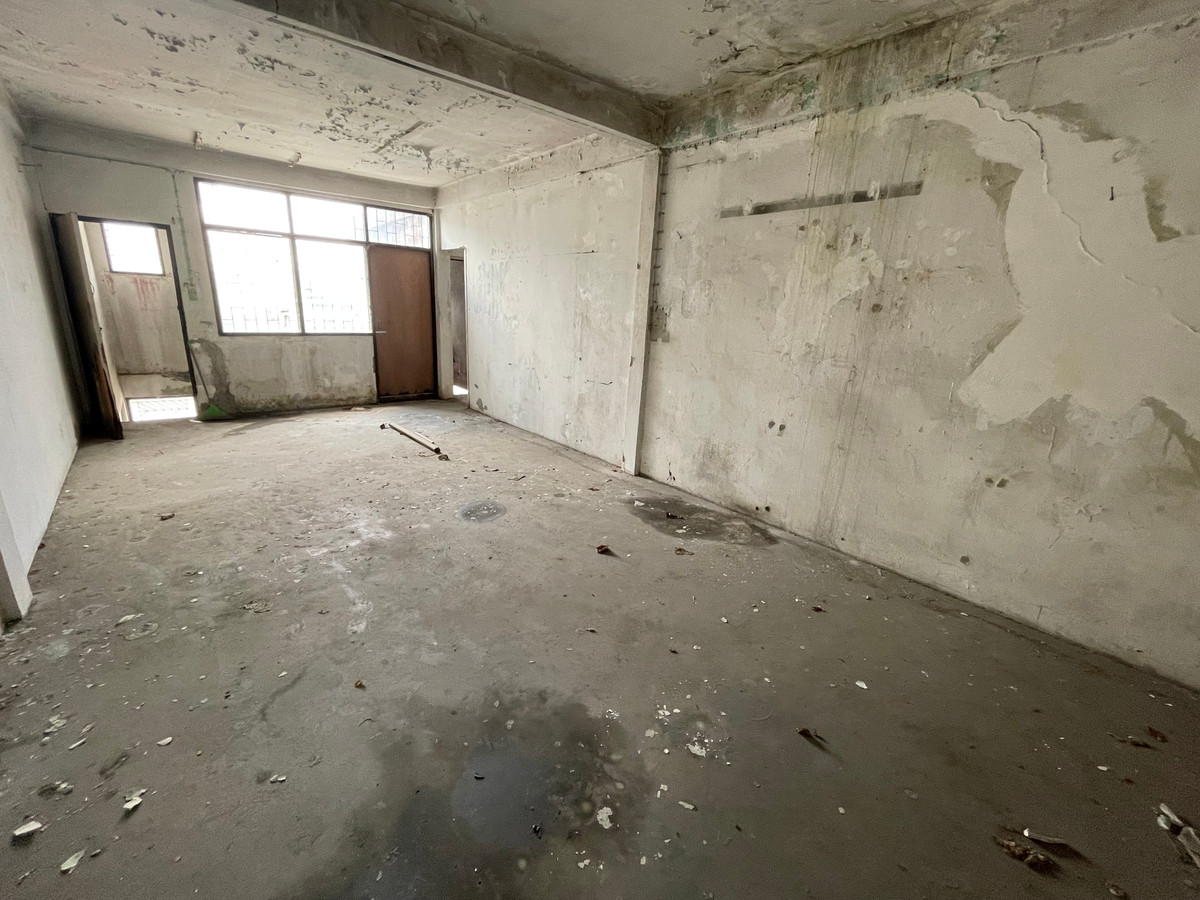 For RentShop HouseSukhumvit, Asoke, Thonglor : ✨ Commercial building for rent, corner building “next to Ekkamai Road“, great trading location! Suitable for opening a cafe / showroom / office! ✨