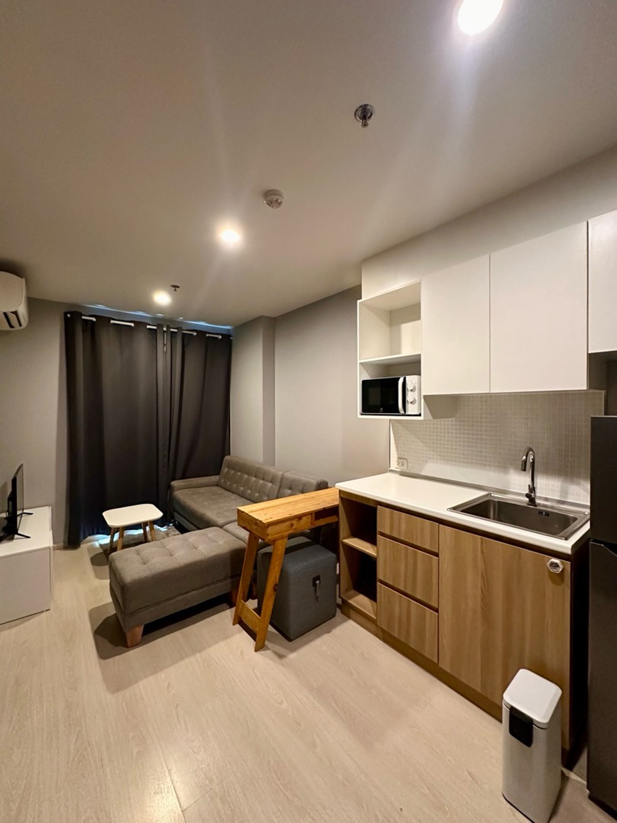 ขายคอนโดแจ้งวัฒนะ เมืองทอง : ห้องตำแหน่งดี ใกล้ลิฟต์ ไม่ต้องเดินผ่านห้องใคร หัวนอนทิศเหนือ ชั้น 9 ขึ้น-ลง ลิฟต์ ไม่นาน 