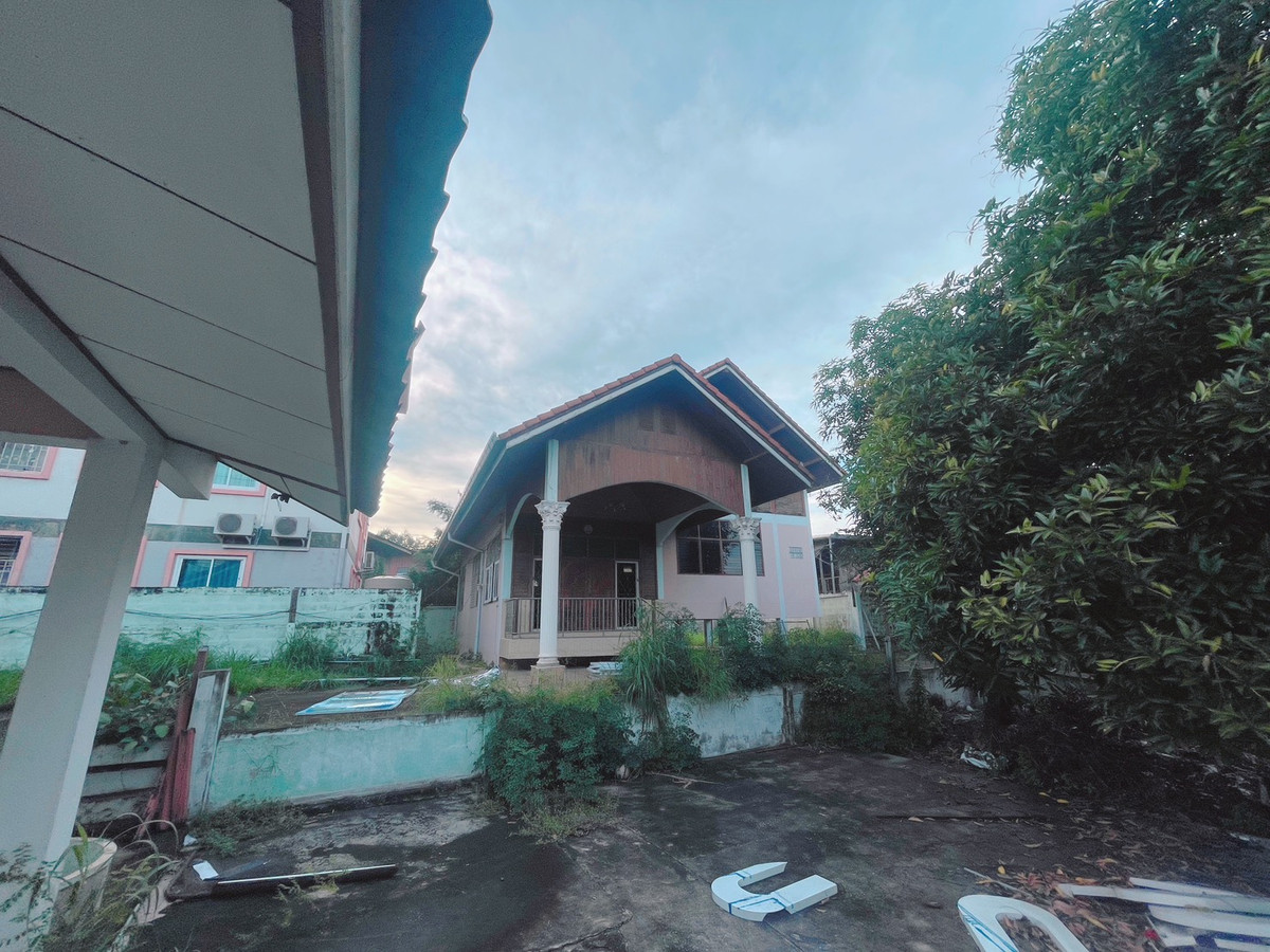 ขายที่ดินมหาสารคาม : ที่ดินพร้อมสิ่งปลูกสร้าง 3 งาน 79 ตารางวา กลางเมืองมหาสารคาม ใกล้สถานศึกษา และสถานที่ราชการ