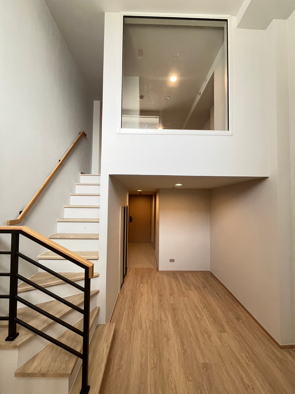 ขายคอนโดสยาม จุฬา สามย่าน : ประกาศขาย Culture Chula: ห้อง Duplex Freehold  ใจกลางสามย่าน-จุฬาฯ ติดรถไฟฟ้า 2 สาย! 087-808-3690 (ฟีฟ่า)