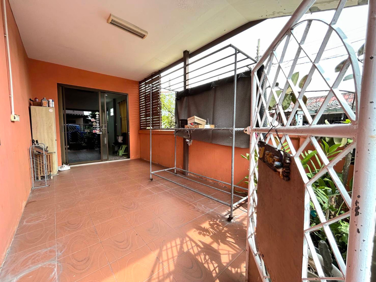 ขายทาวน์โฮมวิภาวดี ดอนเมือง หลักสี่ : ทาวน์เฮ้าส์หลังมุม ชั้นเดียว 2 คูหา บูรพาวิลล่า 7 ดอนเมือง ซอยเวฬุวนาราม 15