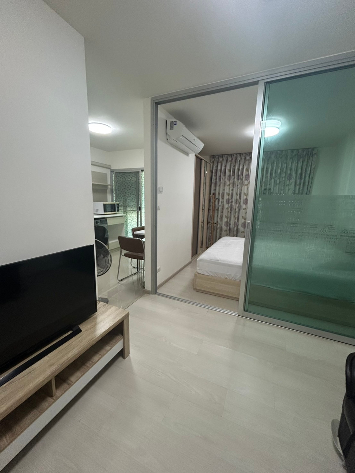 ให้เช่าคอนโดลาดพร้าว101 แฮปปี้แลนด์ : For Rent: Aspire Ladprao 113 Condominium Prime Location, Fully Furnished, Ready to Move In