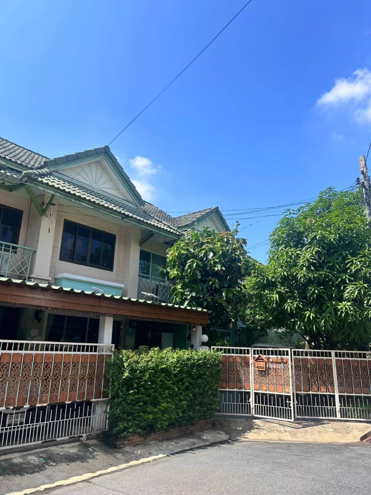 For SaleTownhomeNonthaburi, Bang Yai, Bangbuathong : Townhouse for sale, corner plot, area 18 square meters, Pruksa 14 A, Soi Wat Lat Pla Duk.