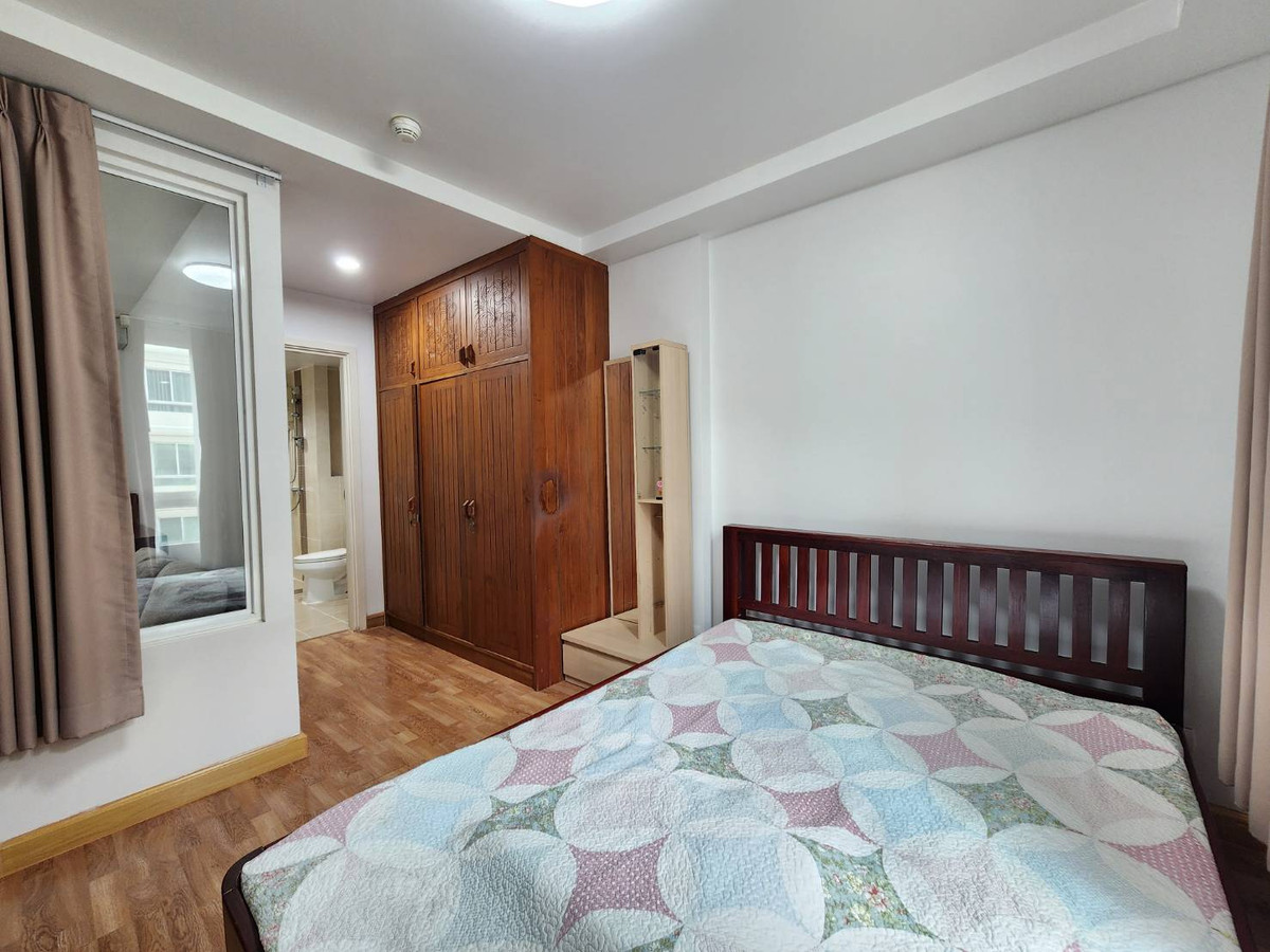 For SaleCondoRatchadapisek, Huaikwang, Suttisan : Urgent sale!! Condo Ivy Ratchada price 2.49 million baht only.