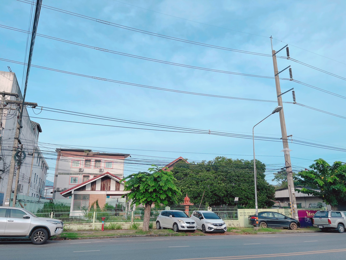 ขายที่ดินมหาสารคาม : ที่ดินพร้อมสิ่งปลูกสร้าง 3 งาน 79 ตารางวา กลางเมืองมหาสารคาม ใกล้สถานศึกษา และสถานที่ราชการ