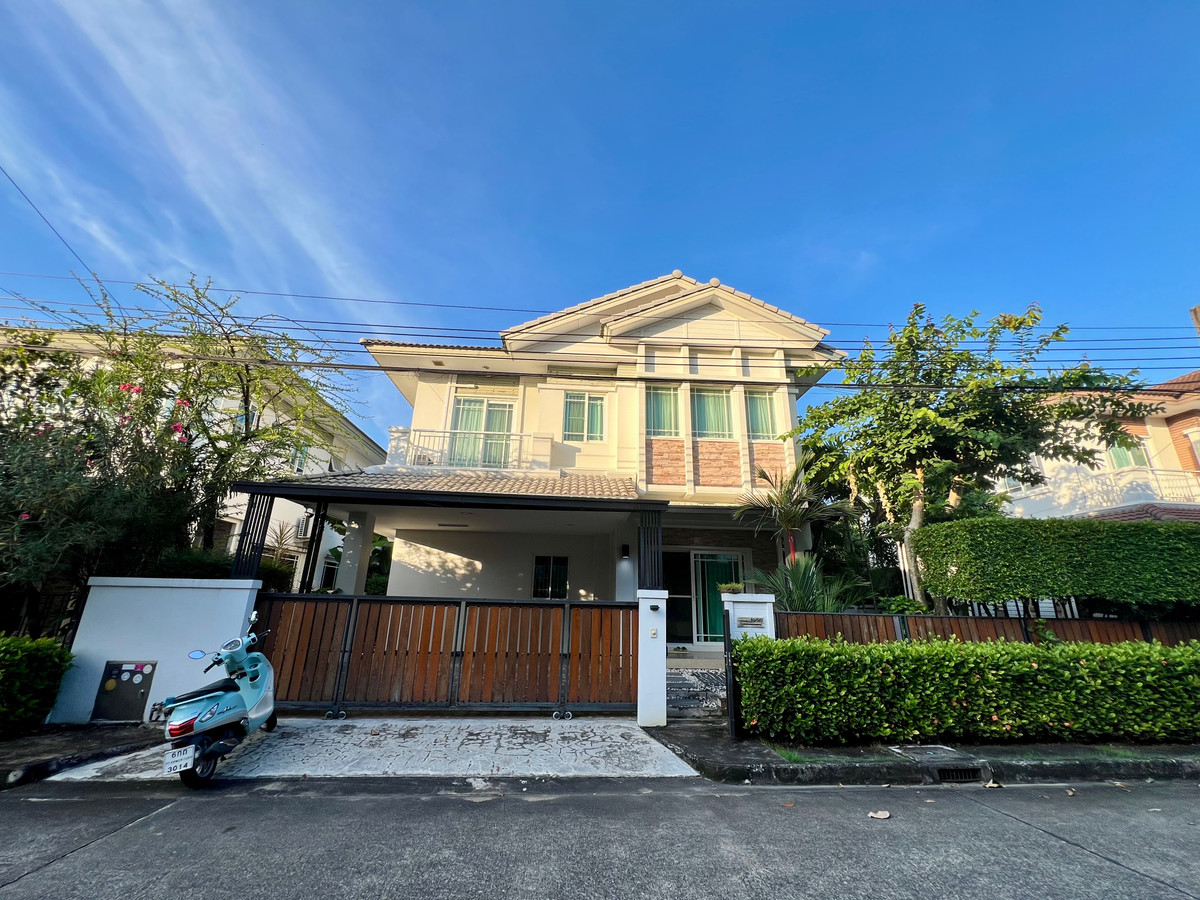 ให้เช่าบ้านพัฒนาการ ศรีนครินทร์ : ให้เช่าบ้านเดี่ยว 2 ชั้น โครงการมัณฑนา พระราม 9 – ศรีนครินทร์ | บ้านหลังใหญ่ สวนรอบบ้าน บรรยากาศร่มรื่น ใกล้ใจกลางเมือง