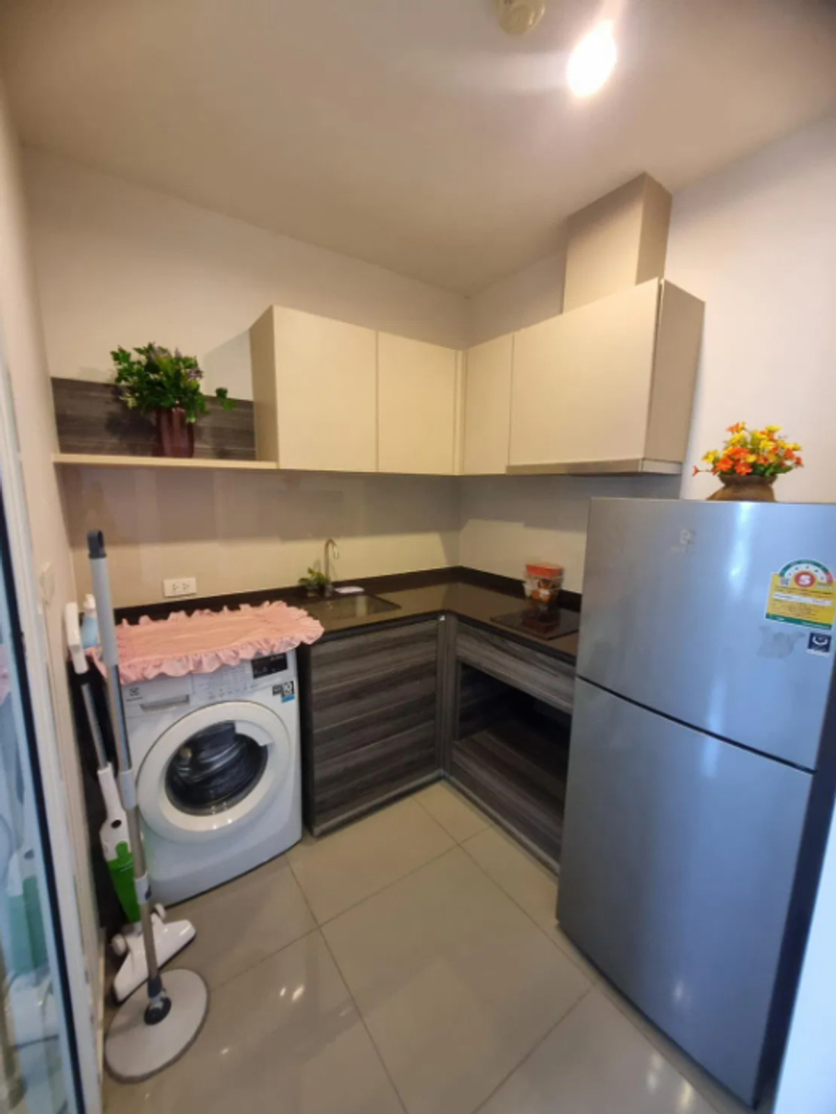 ขายคอนโดอารีย์ อนุสาวรีย์ : Centric Aree Station 56 sq.m. Please add LINE ID @806qphgn o8415o5483