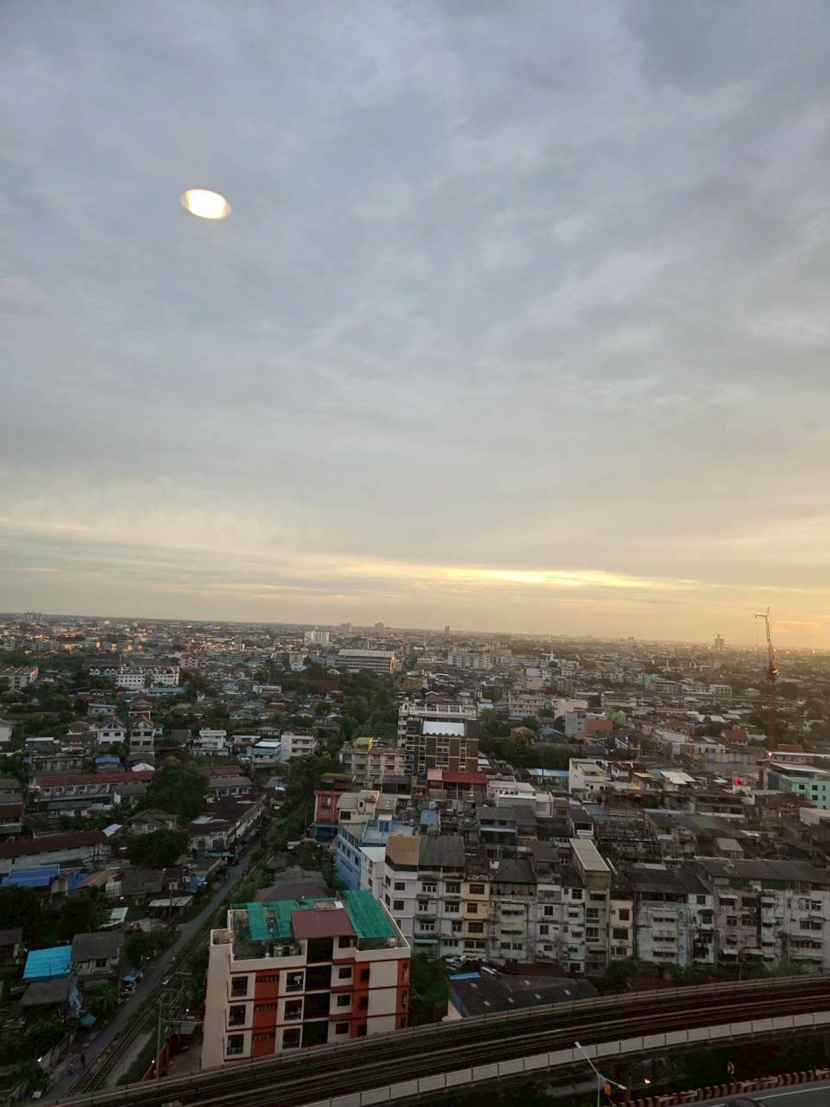 For RentCondoThaphra, Talat Phlu, Wutthakat : Condo for rent, Regent Home Wutthakat, Building A, 24th floor, built-in, luxurious throughout the room, open view, very beautiful, rental price 12,000 baht.