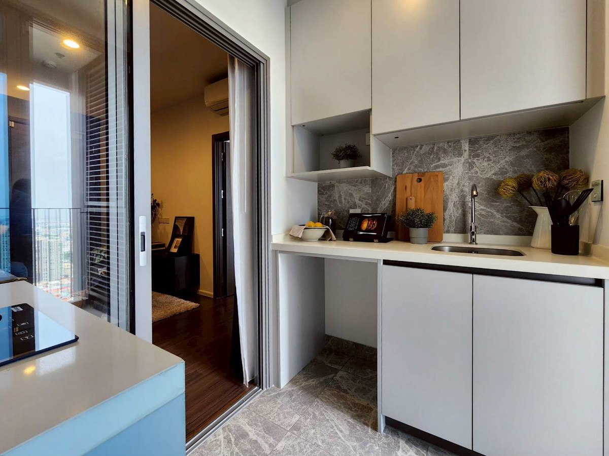 For SaleCondoOnnut, Udomsuk : Project room, high view, floor 35+, low price! Starting at only 129K/sq m. Call 0994629391 Bird.