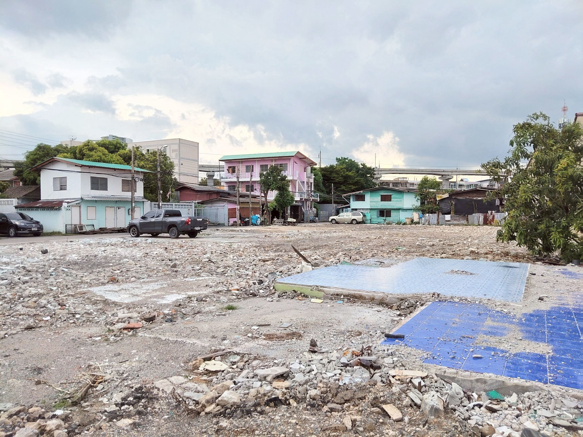 ขายที่ดินแจ้งวัฒนะ เมืองทอง : ขายที่ดินทำเลทอง! ใกล้รถไฟฟ้าสายสีชมพู สถานีชลประทาน เพียง 650 เมตร อ.ปากเกร็ด จ.นนทบุรี