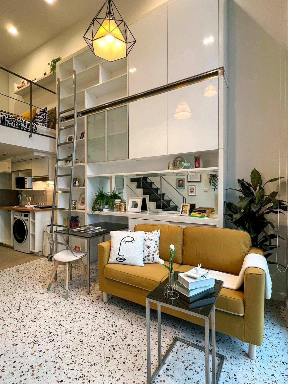 ให้เช่าคอนโดสุขุมวิท อโศก ทองหล่อ : 💫💫🐶🐱 Super Luxury and Modern  Pet Friendly Duplex on High Floor in the heart of Sukhumvit🐶🐱💫💫