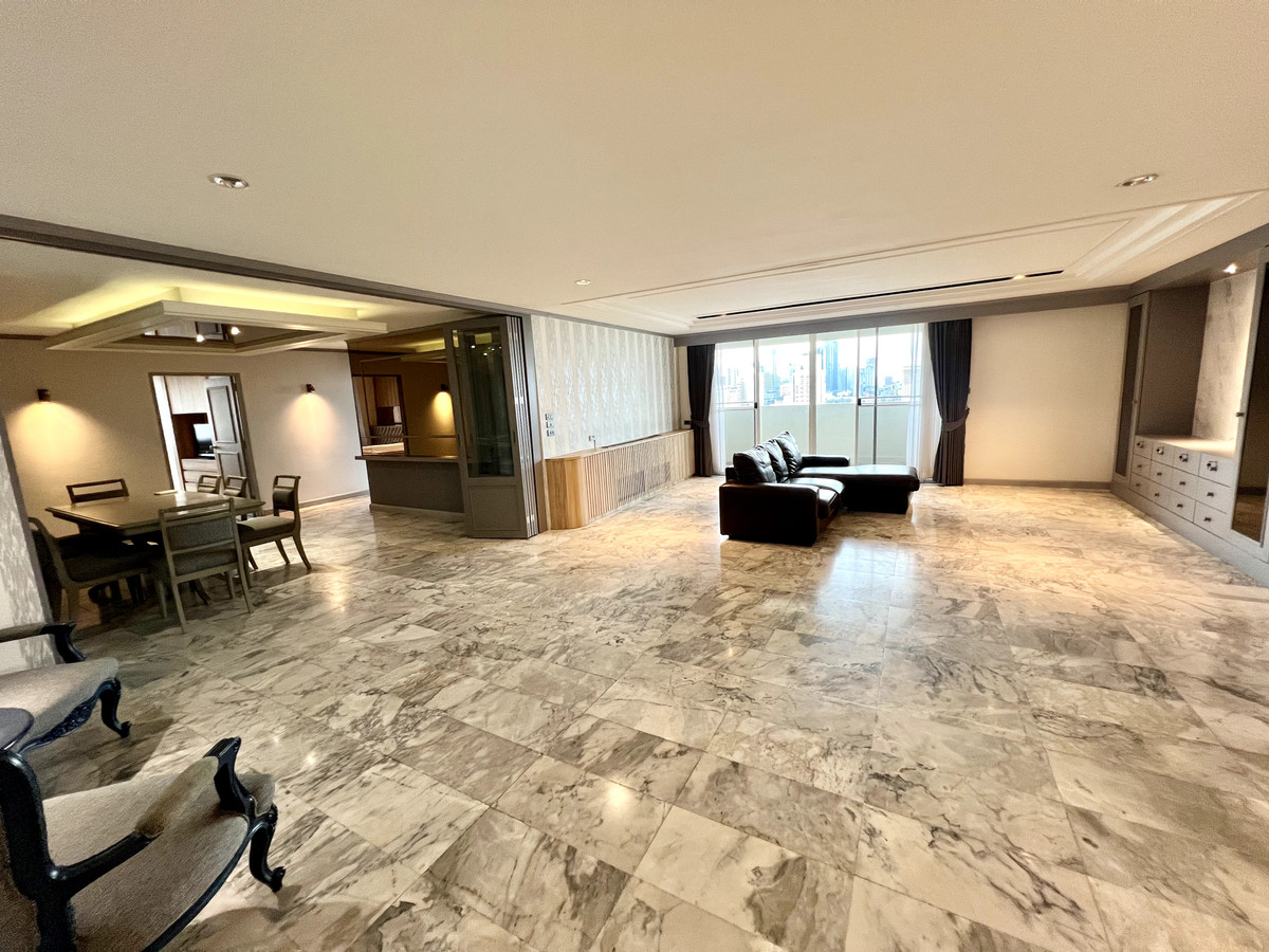 For SaleCondoSukhumvit, Asoke, Thonglor : ✨Ds Tower 1✨3 beds 2 baths, Size 205 sqm., near BTS / MRT Phromphong (1 km) Tel.0982645161 