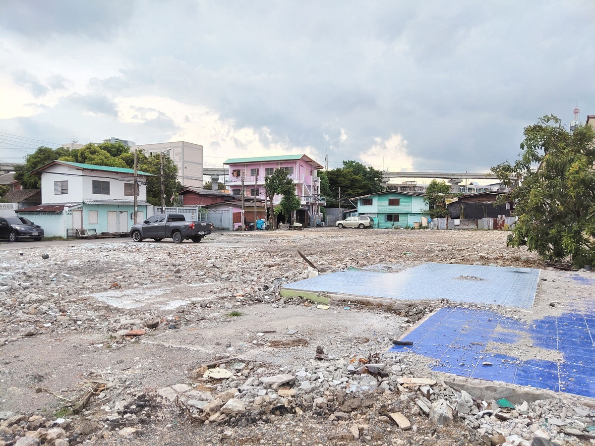 For SaleLandChaengwatana, Muangthong : Land for sale in prime location! Near the Pink Line MRT Irrigation station, only 650 meters, Pak Kret District, Nonthaburi Province