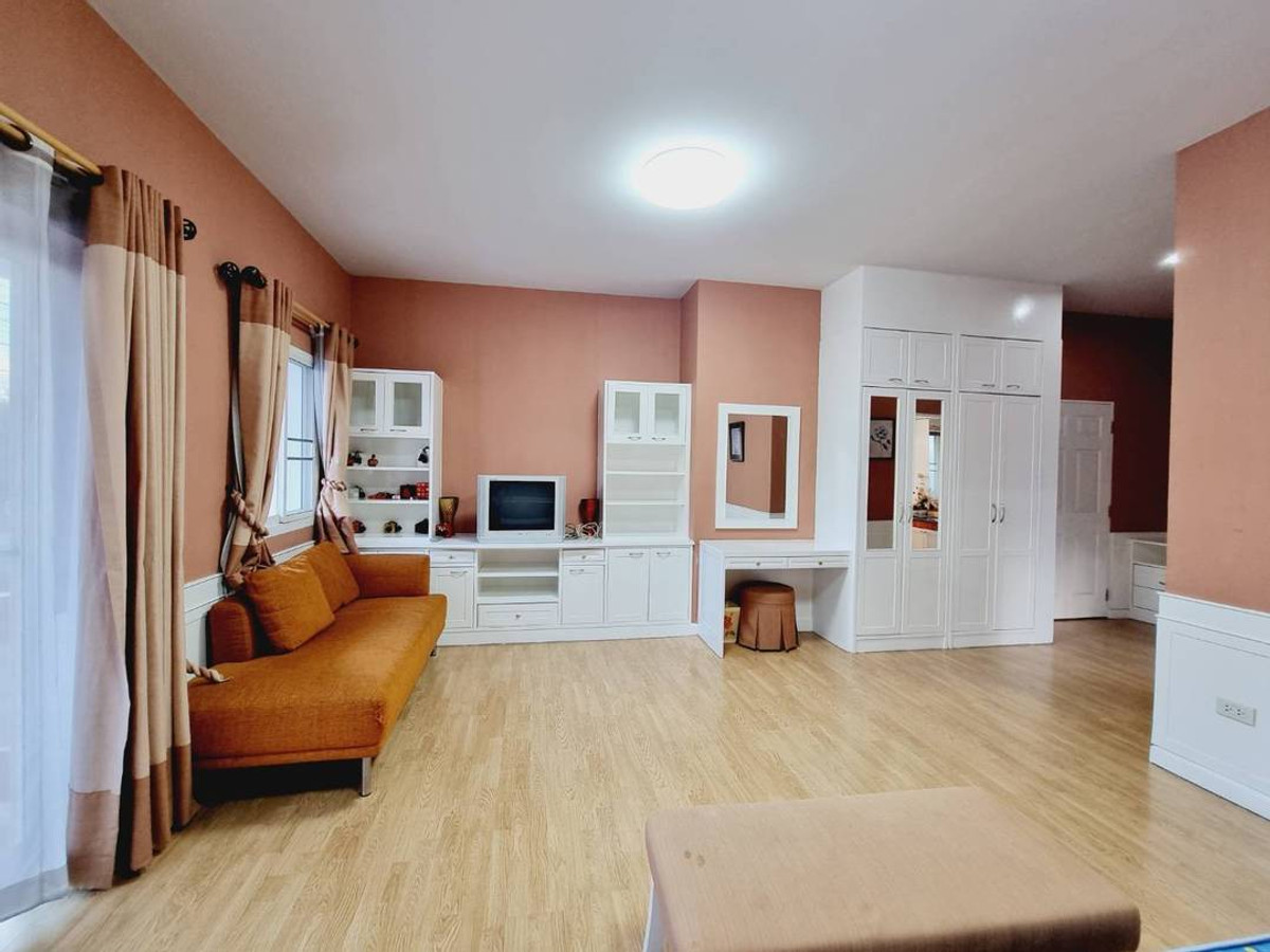 ขายบ้านเชียงใหม่ : ขายด่วน!! บ้านเดี่ยว 2 ชั้น เนื้อที่ 101.9 ตรว. ม.กุลพันธ์วิลล์ 10 อ.สารภี จ.เชียงใหม่ ทำเลดี ใกล้ตัวเมืองเชียงใหม่ ใกล้รร.มงฟอร์ด รร.นานาชาติยูนิตี้คอนคอร์ด