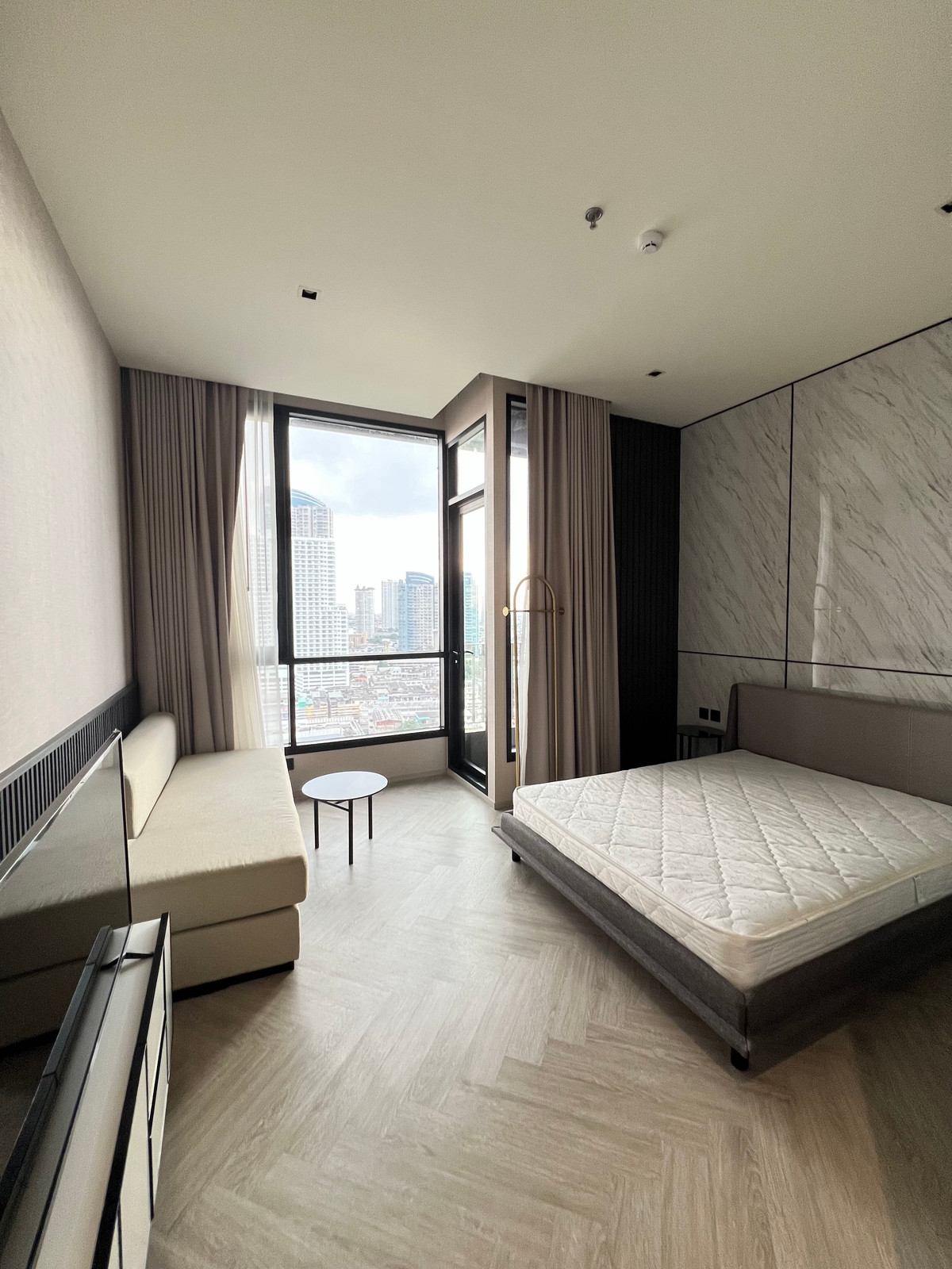 ให้เช่าคอนโดวงเวียนใหญ่ เจริญนคร : 🚩ให้เช่า Chapter เจริญนคร ริเวอร์ไซด์  ✨1 Bed 25 ตร.ม.✨ วิวแม่น้ำเจ้าพระยา 📍ใกล้ ICON Siam & Asiatique