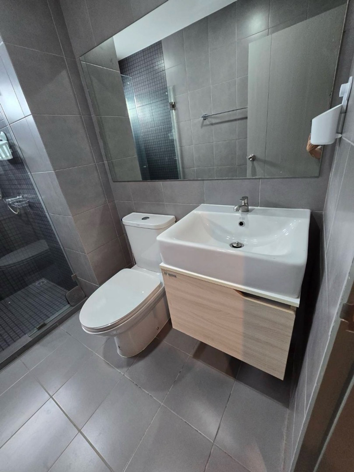 For RentCondoSamut Prakan,Samrong : For rent Ideo Sukhumvit 115, next to BTS.