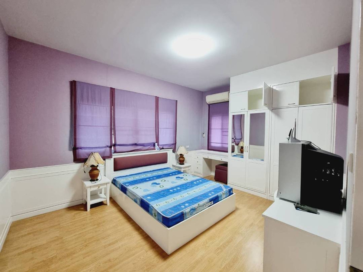 ขายบ้านเชียงใหม่ : ขายด่วน!! บ้านเดี่ยว 2 ชั้น เนื้อที่ 101.9 ตรว. ม.กุลพันธ์วิลล์ 10 อ.สารภี จ.เชียงใหม่ ทำเลดี ใกล้ตัวเมืองเชียงใหม่ ใกล้รร.มงฟอร์ด รร.นานาชาติยูนิตี้คอนคอร์ด