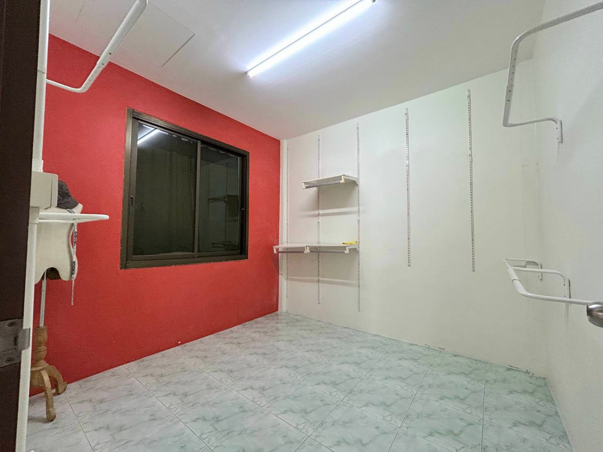 ขายทาวน์โฮมวิภาวดี ดอนเมือง หลักสี่ : ทาวน์เฮ้าส์หลังมุม ชั้นเดียว 2 คูหา บูรพาวิลล่า 7 ดอนเมือง ซอยเวฬุวนาราม 15