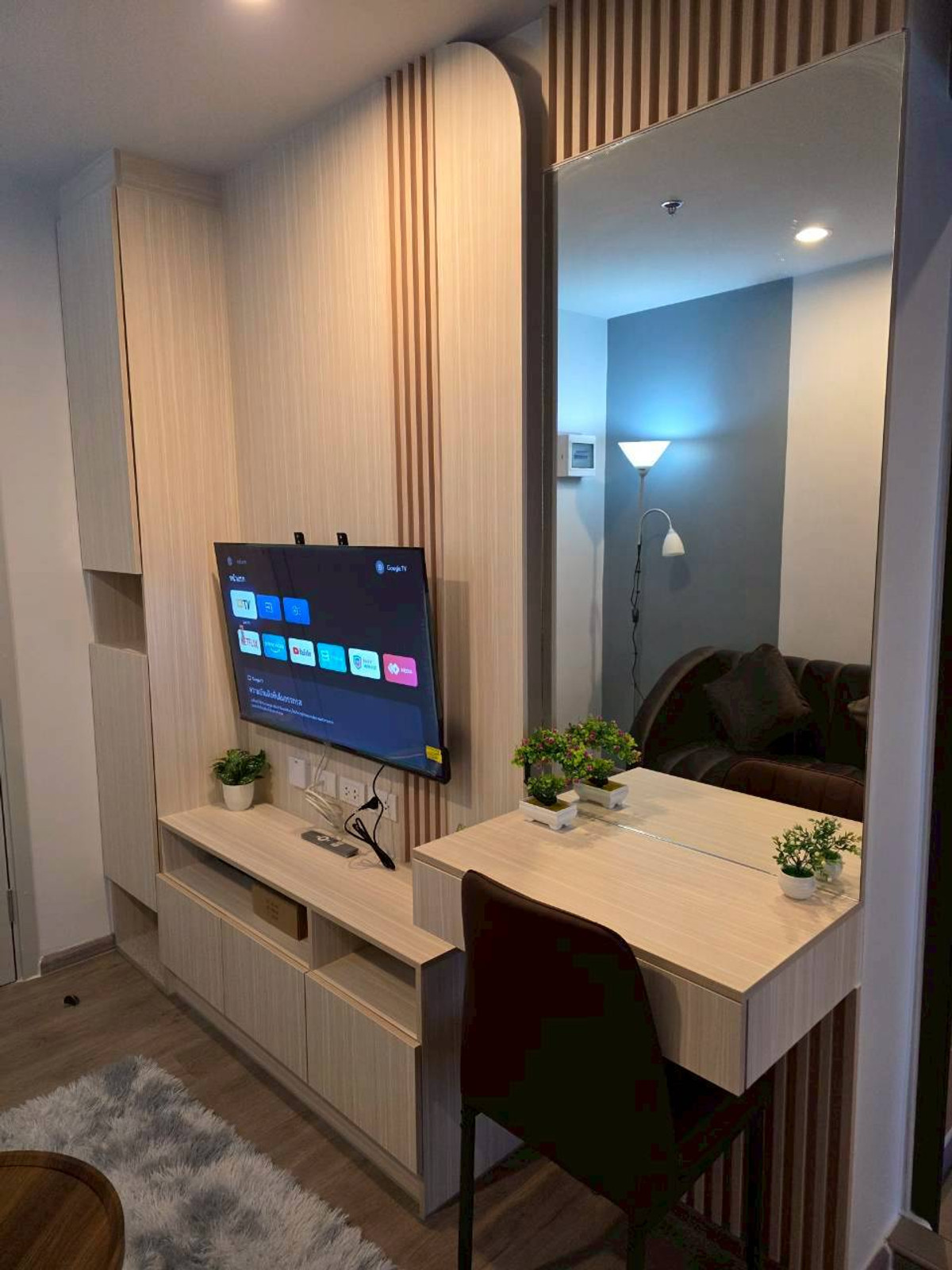 For RentCondoThaphra, Talat Phlu, Wutthakat : Condo for rent, Regent Home Wutthakat, Building A, 24th floor, built-in, luxurious throughout the room, open view, very beautiful, rental price 12,000 baht.