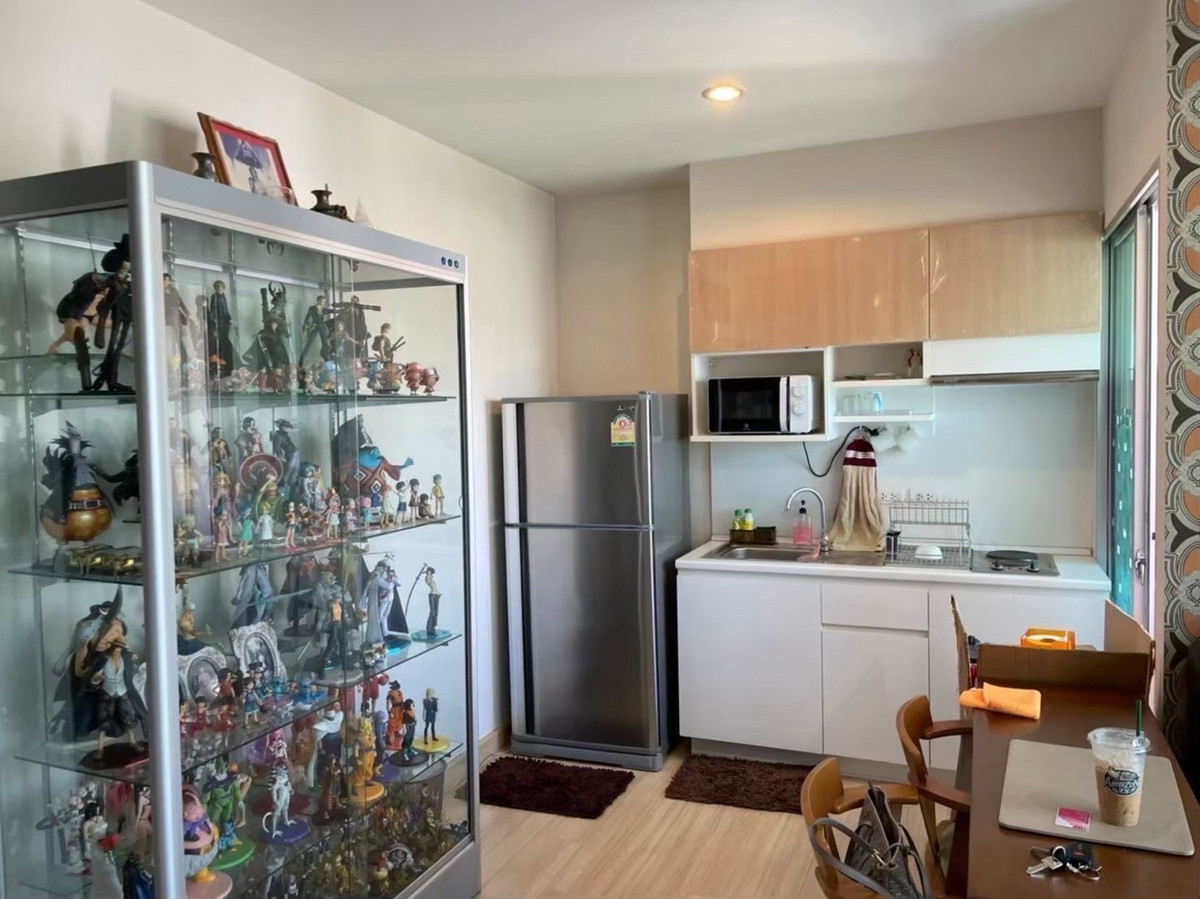 For SaleCondoPattanakan, Srinakarin : For sale: The Parkland Srinakarin lakeside (The Parkland Srinakarin Lakeside) 
 🛏️ 1 bedroom 🛁 1 bathroom 🛋️ 1 living room, size 36 sq m. Building 1, 14th floor 🌅 Pool view ✨ Price 1,790,000 baht ✨