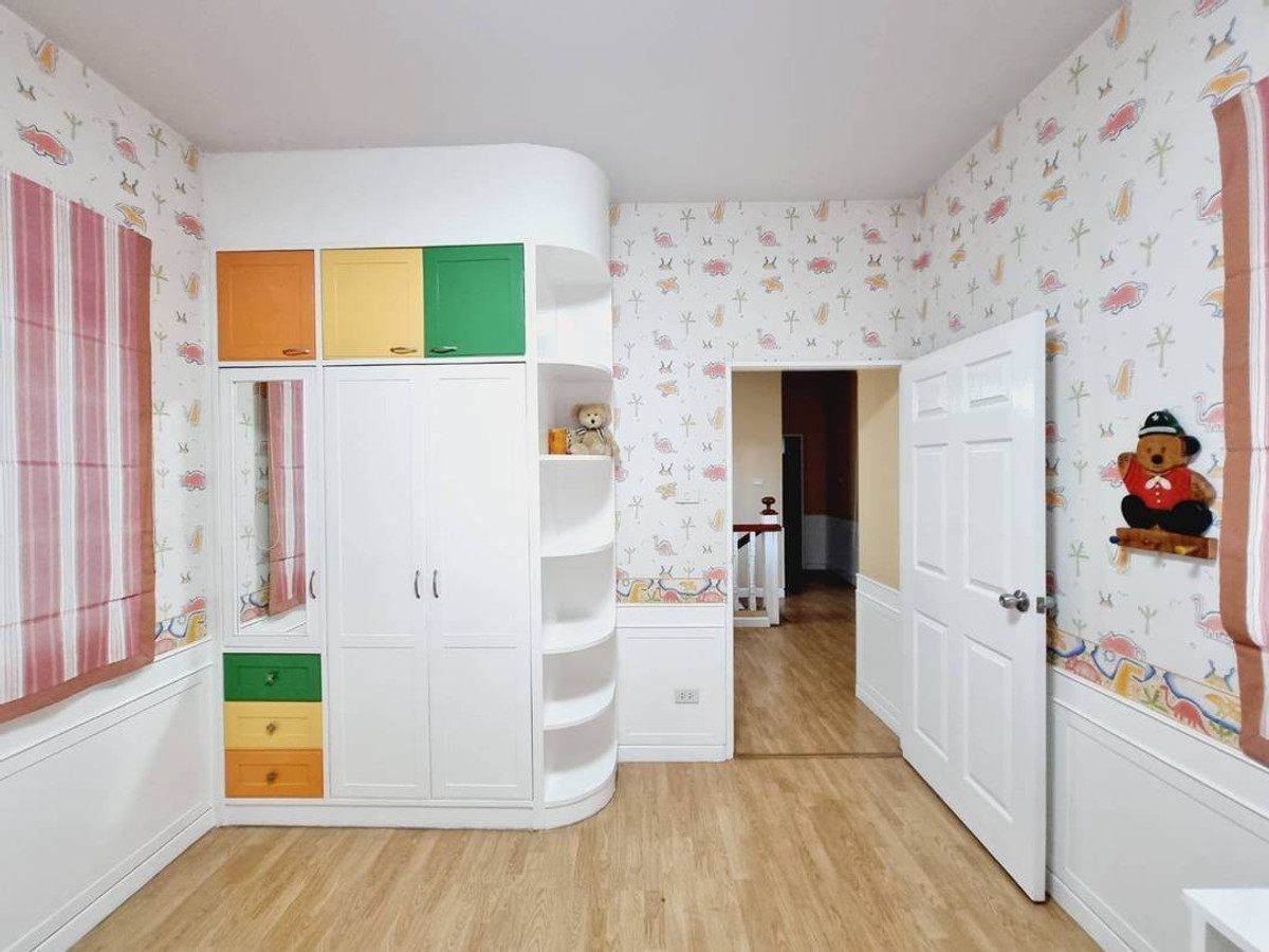 ขายบ้านเชียงใหม่ : ขายด่วน!! บ้านเดี่ยว 2 ชั้น เนื้อที่ 101.9 ตรว. ม.กุลพันธ์วิลล์ 10 อ.สารภี จ.เชียงใหม่ ทำเลดี ใกล้ตัวเมืองเชียงใหม่ ใกล้รร.มงฟอร์ด รร.นานาชาติยูนิตี้คอนคอร์ด