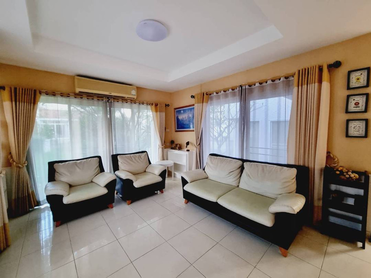 ขายบ้านเชียงใหม่ : ขายด่วน!! บ้านเดี่ยว 2 ชั้น เนื้อที่ 101.9 ตรว. ม.กุลพันธ์วิลล์ 10 อ.สารภี จ.เชียงใหม่ ทำเลดี ใกล้ตัวเมืองเชียงใหม่ ใกล้รร.มงฟอร์ด รร.นานาชาติยูนิตี้คอนคอร์ด