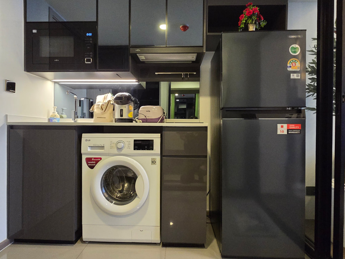 For SaleCondoSiam Paragon ,Chulalongkorn,Samyan : Park Origin Chula Samyan【𝐒𝐄𝐋𝐋 & 𝐑𝐄𝐍𝐓】🔥Light-toned wood furniture, hidden lights provide warm light, an open space, a comfortable feel, yet still maintains a luxurious and classy feel🔥 Contact Line ID: @hacondo