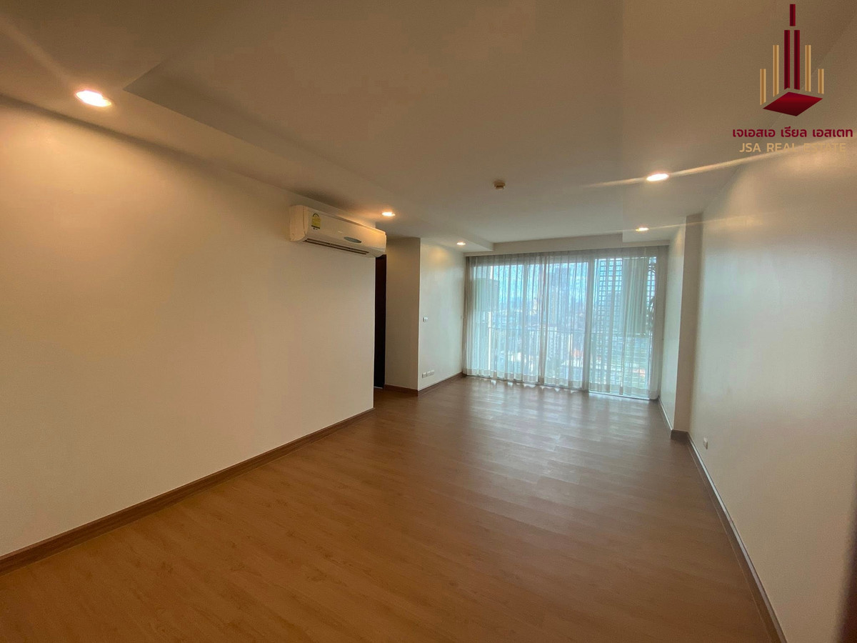 For SaleCondoLadprao, Central Ladprao : ✨ For Sale: The Line Phahonyothin Park Condo ✨ 💰 Only 5,800,000 THB