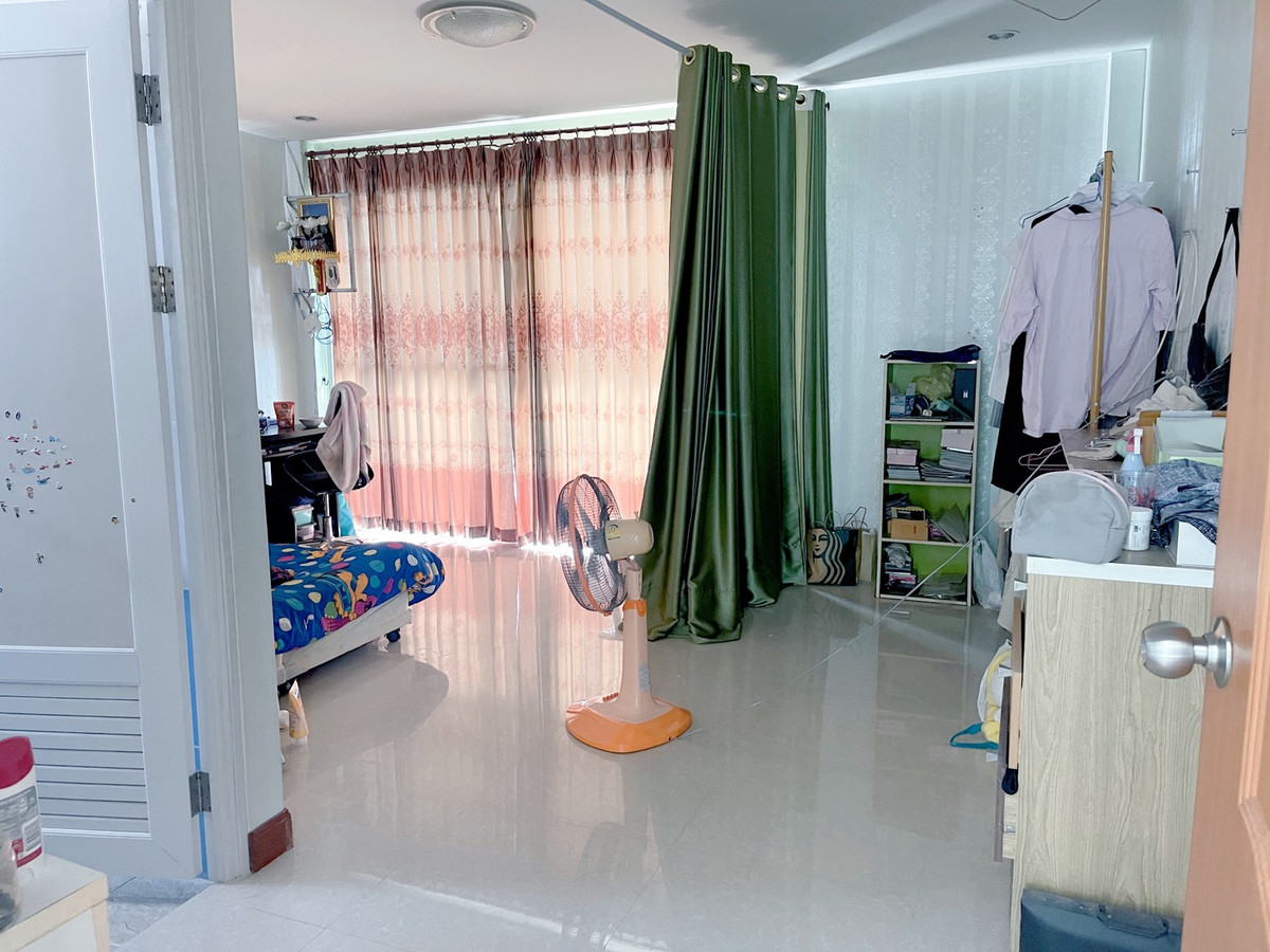 ขายอาคารพาณิชย์มหาสารคาม : อาคารพานิชย์ 3 ชั้น ใจกลางเมืองมหาสารคาม ใกล้สถานศึกษา สถานที่ราชการ พร้อมใช้งานและปล่อยเช่าได้ทันที