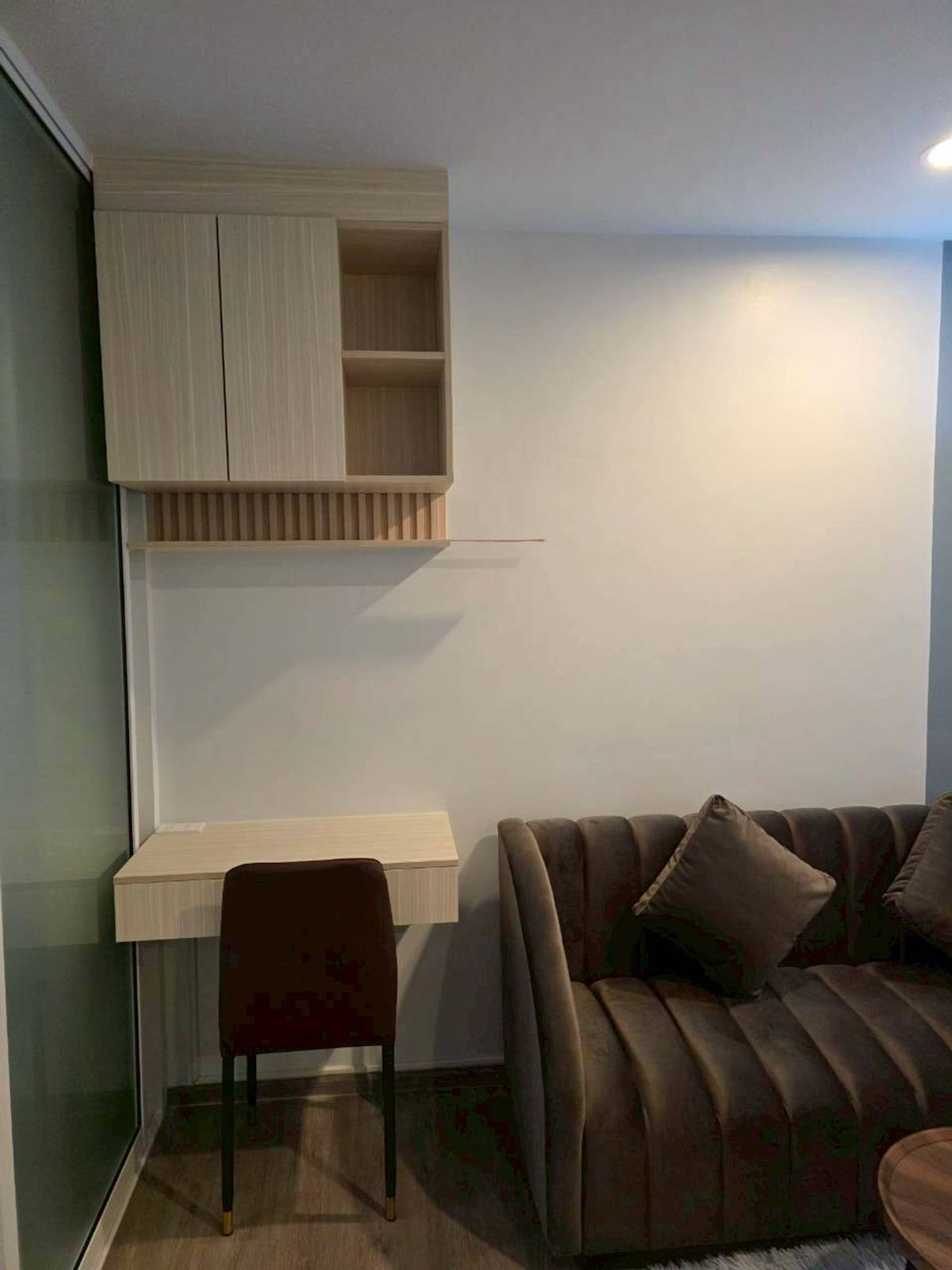 For RentCondoThaphra, Talat Phlu, Wutthakat : Condo for rent, Regent Home Wutthakat, Building A, 24th floor, built-in, luxurious throughout the room, open view, very beautiful, rental price 12,000 baht.