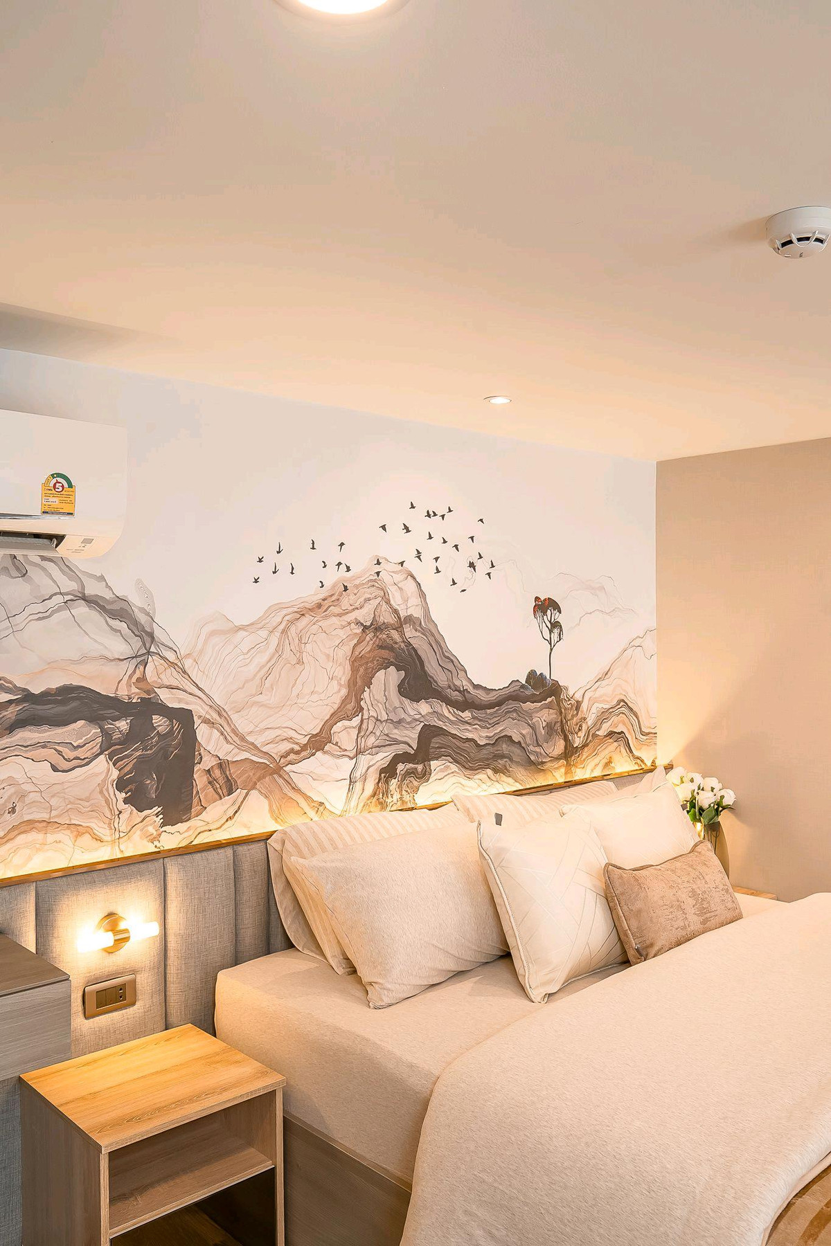 For RentCondoKasetsart, Ratchayothin : Ready to move in on 16 Nov. 🎉 If interested, contact quickly ID: Luckycondo89 or 📞 098-995-6144