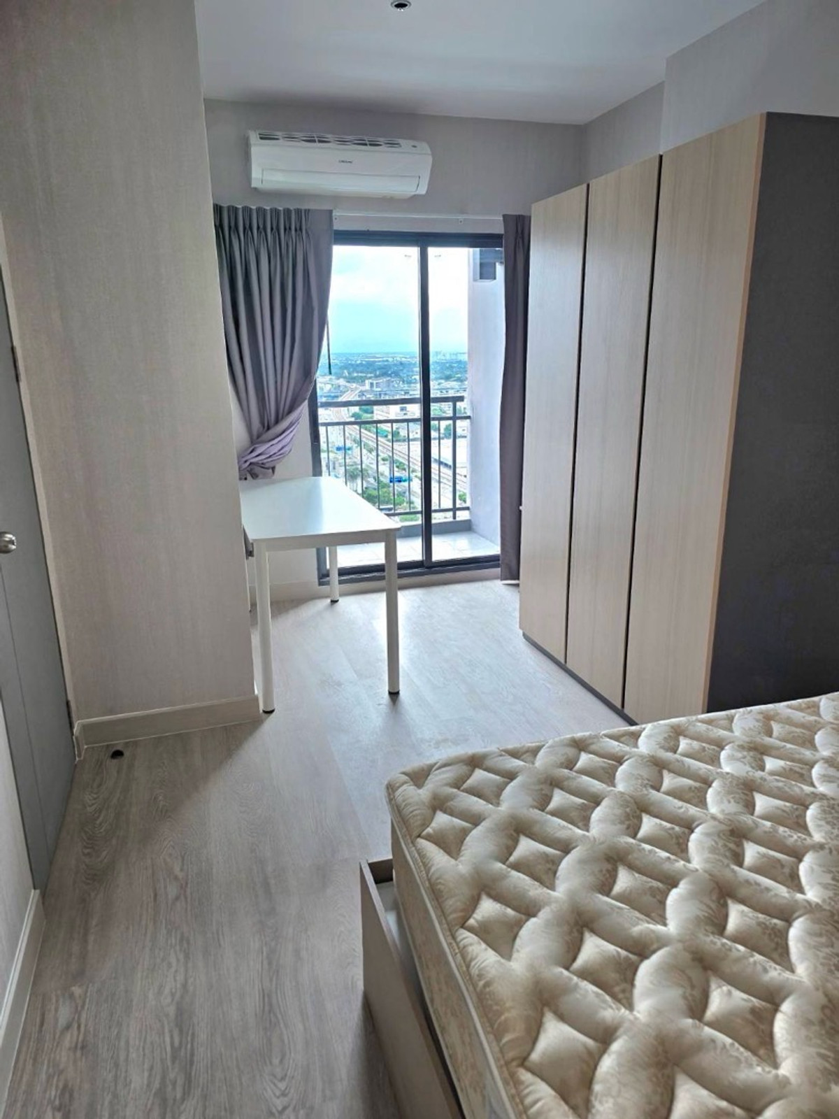 For RentCondoSamut Prakan,Samrong : For rent Ideo Sukhumvit 115, next to BTS.