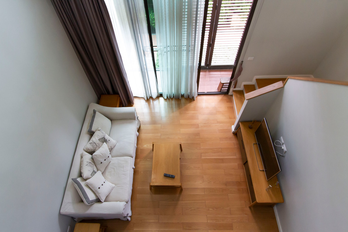 For RentCondoSukhumvit, Asoke, Thonglor : Condolette Dwell Sukhumvit 26, Duplex room, 2 bedrooms, 2 bathrooms, 5 minutes to Em-District, near BTS Phrom Phong.