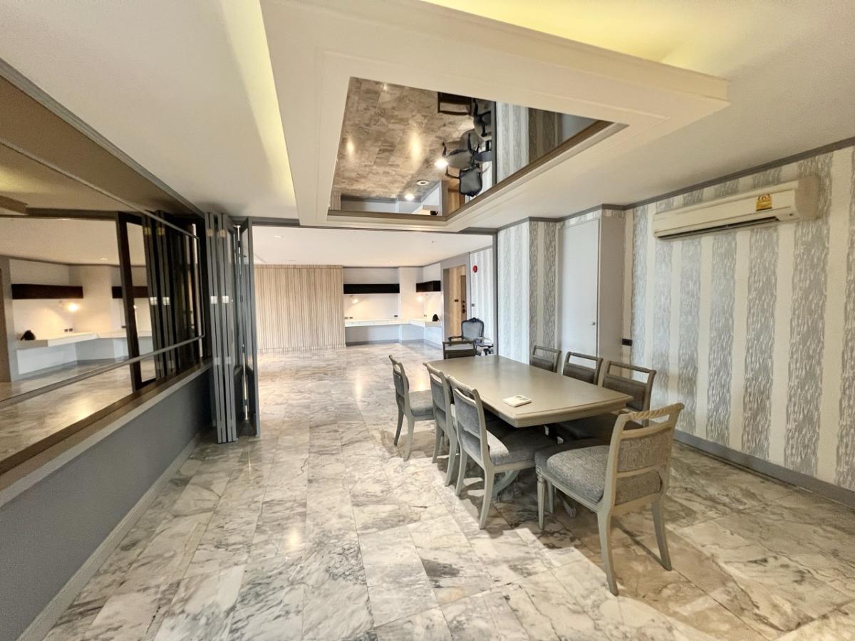 For SaleCondoSukhumvit, Asoke, Thonglor : Ds Tower 1 / Large unit in the Phrom Phong area. / 3 Bed 205 sq.m. Tel 0937890899