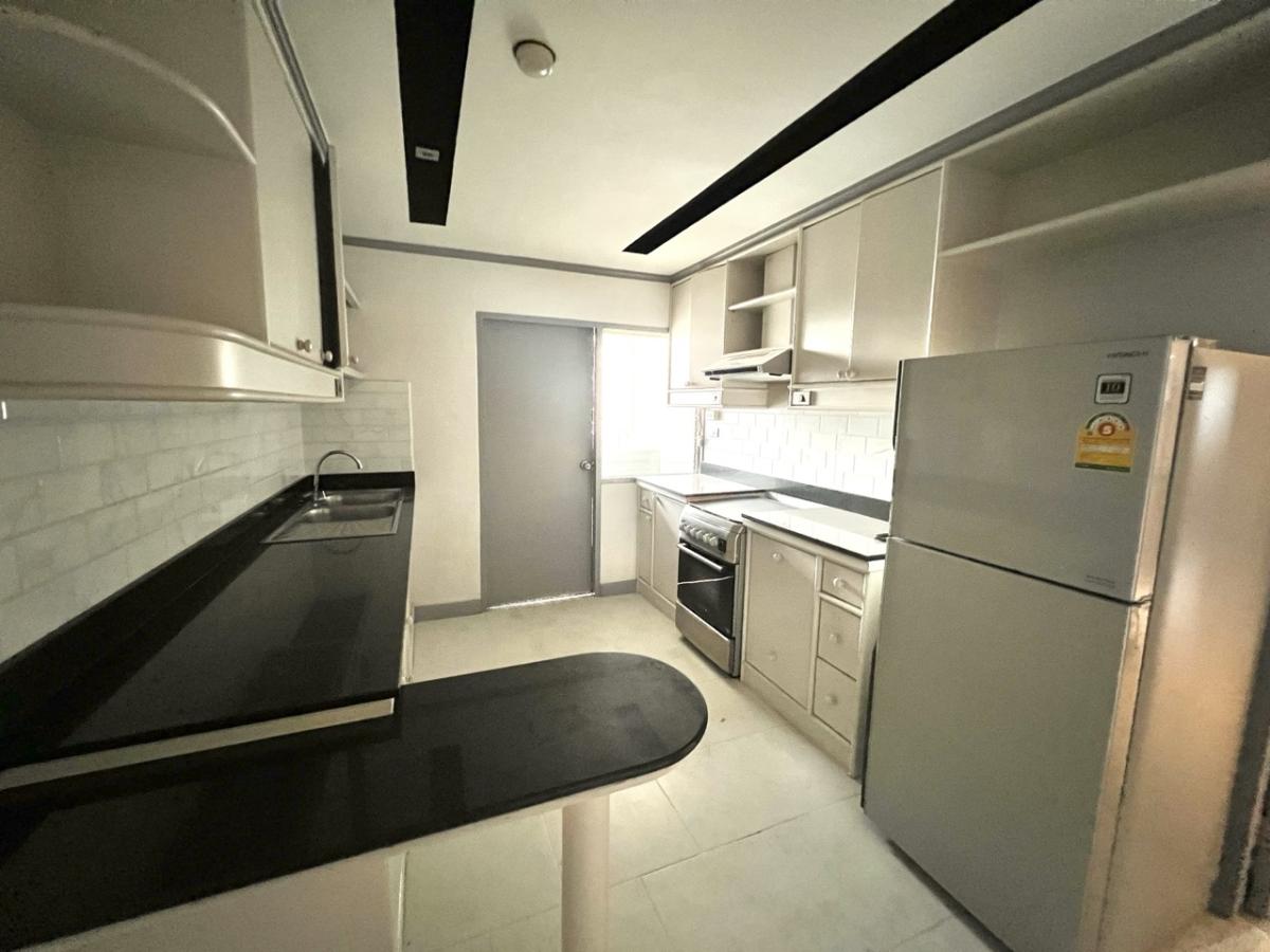 For SaleCondoSukhumvit, Asoke, Thonglor : Ds Tower 1 / Large unit in the Phrom Phong area. / 3 Bed 205 sq.m. Tel 0937890899