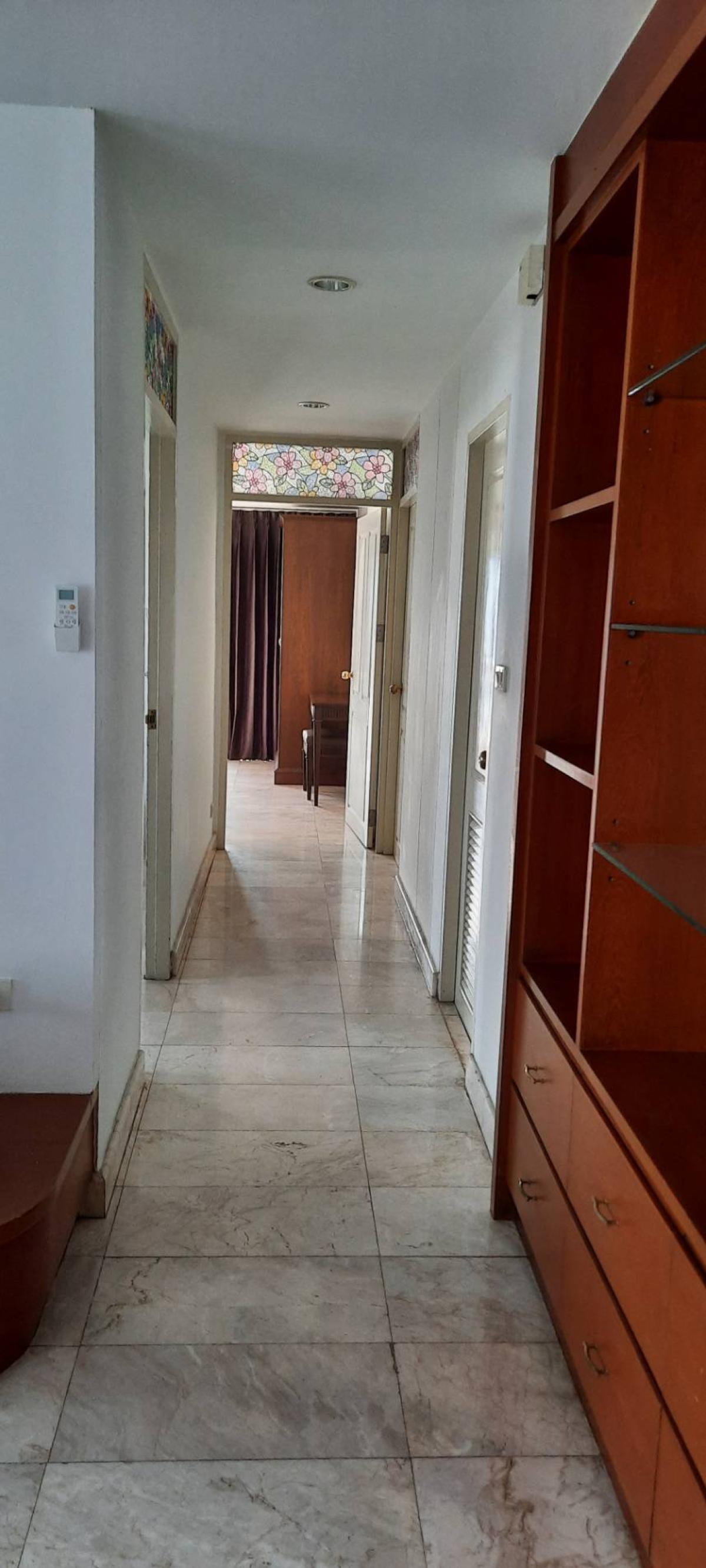 ขายคอนโดสุขุมวิท อโศก ทองหล่อ : Ruamjai Heights / ไซส์ใหญ่ ใกล้ BTS อโศก ราคาดีที่สุดในตลาด / 3 ห้องนอน 149 ตร.ม. โทร 0937890899