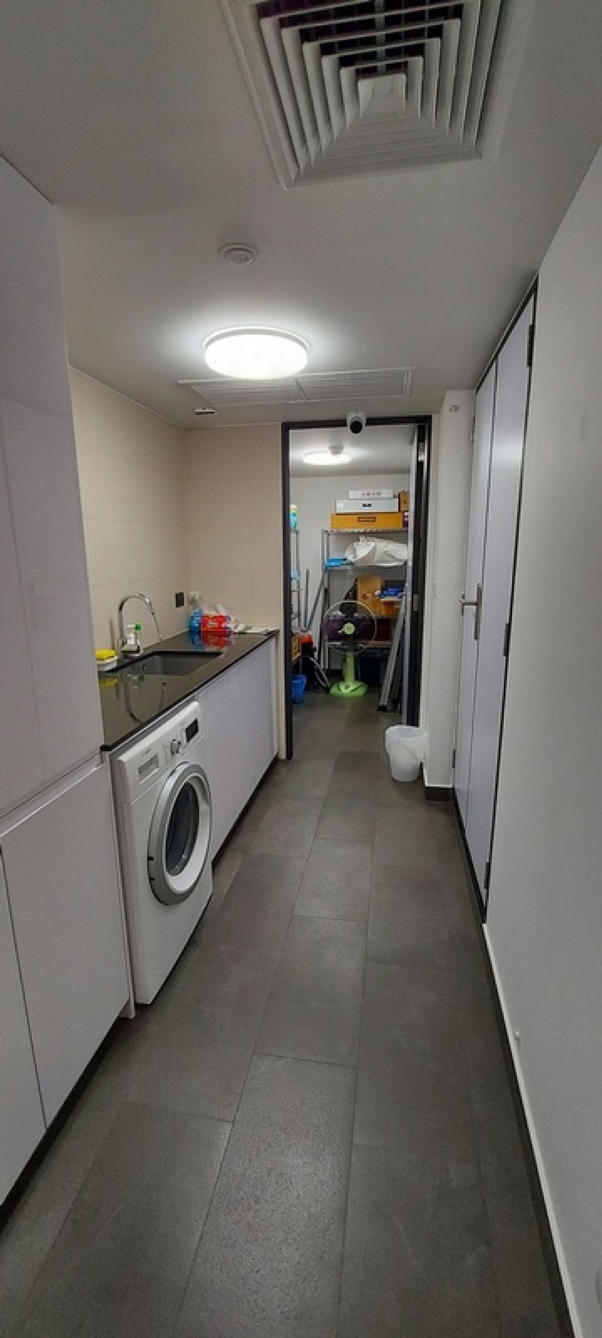 For SaleCondoWitthayu, Chidlom, Langsuan, Ploenchit : Somkid Gardens / Newly renovated large unit near BTS Chidlom. / 3 Bed 251 sq.m. Tel 0937890899