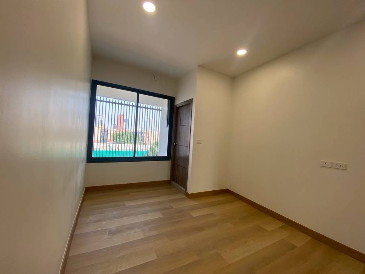 ขายอาคารพาณิชย์รัชดา ห้วยขวาง : ขายตึกอาคารพาณิชย์ ทำเลห้วยขวาง 4ชั้น 3นอน 5น้ำ 6.99ล้านบาท (รีโนเวท) เรียบร้อยแล้ว