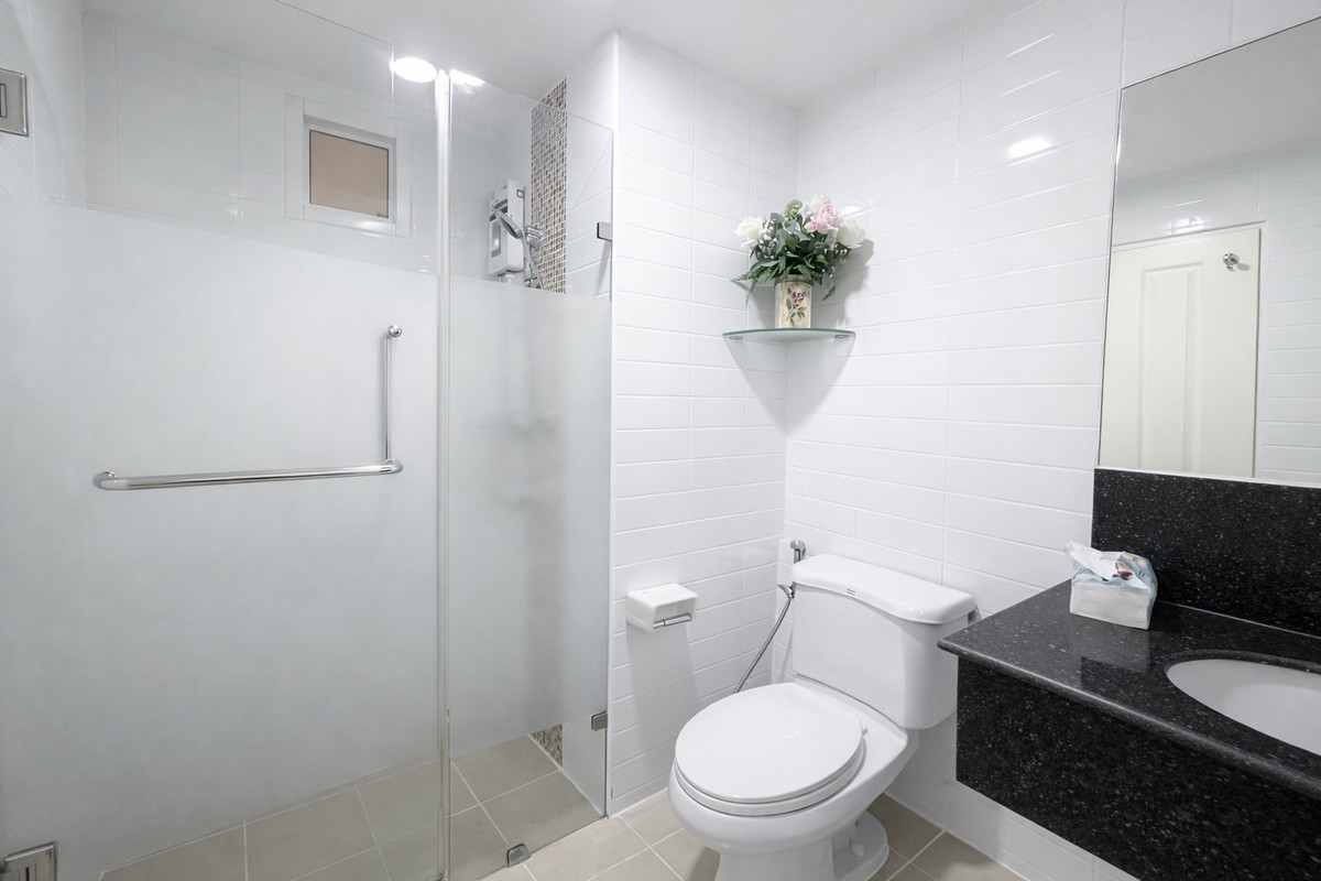 ให้เช่าคอนโดท่าพระ ตลาดพลู วุฒากาศ : ปล่อยเช่า  เมโทร ปาร์ค สาทร เฟส 1 รีโนเวทใหม่ เครื่องใช้ไฟฟ้าและเฟอร์นิเจอร์ใหม่หมดไม่เคยใช้งาน 