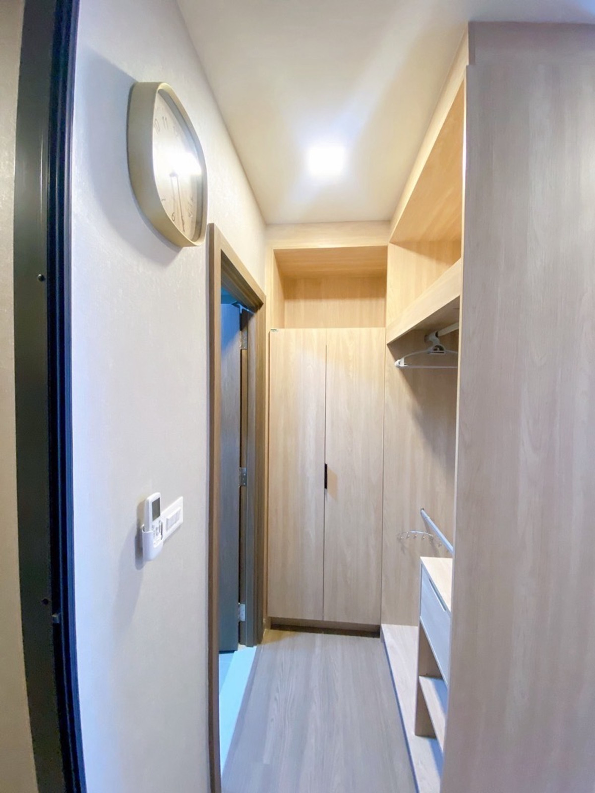 For SaleCondoBangna, Bearing, Lasalle : 📍📍For sale THE MUVE Bangna (The Move Bangna)📍📍👉 Low Rise Condo👉 1 bedroom, 1 bathroom, 25.19 sq m.👉 7th floor, swimming pool view👉Fully Furnished💸 1,890,000 baht📍This price includes all expenses on the day of ownership transfer.