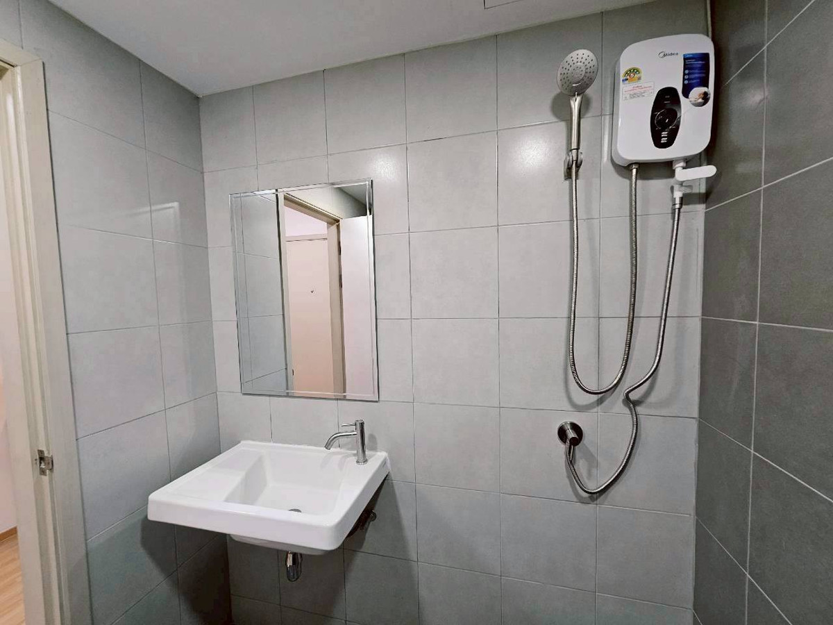 For SaleCondoOnnut, Udomsuk : SALE Elio Del Ray renovated studio Pool View near BTS Phunnawithi & BTS Udomsuk 700m. free shuttle bus near true digital, jaspal, 66tower**TEL: 0863649888 / LINE OA: @751paggb