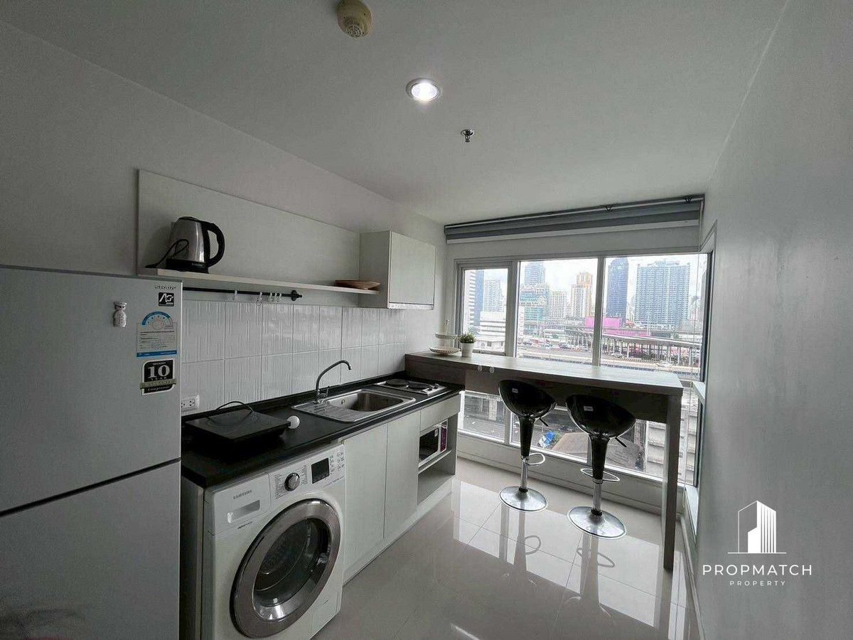For SaleCondoRama9, Petchburi, RCA : Its worth living in yourself, its an excellent investment. Aspire Rama 9 sells for only 3.49m, big room 39 sqm, near MRT Rama 9, very convenient to travel, room ready to reserve, not for rent. If interested, make an appointment to see at 064-6696546 Minni
